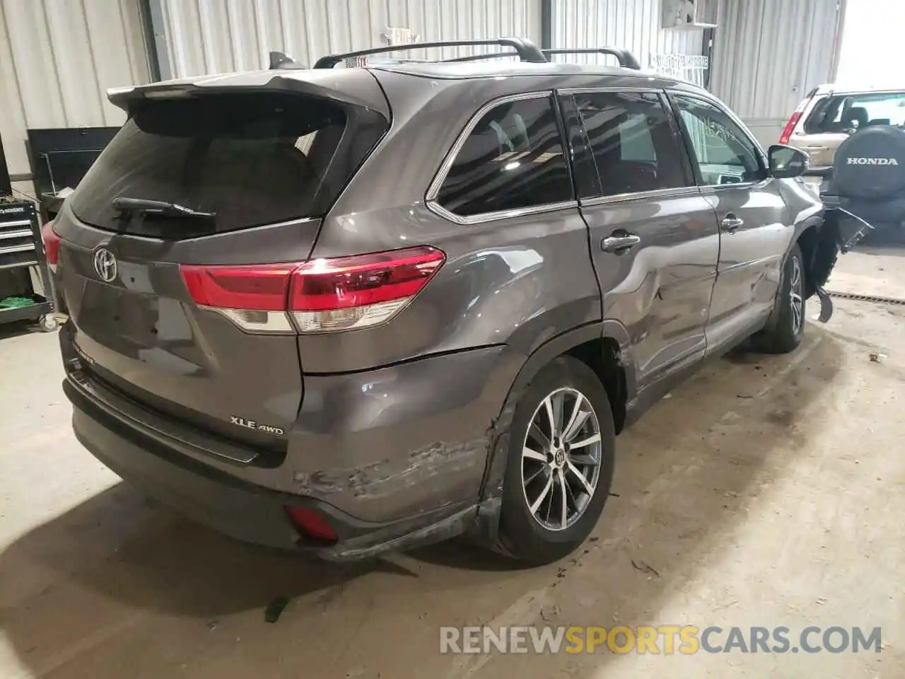 4 Фотография поврежденного автомобиля 5TDJZRFH4KS567243 TOYOTA HIGHLANDER 2019