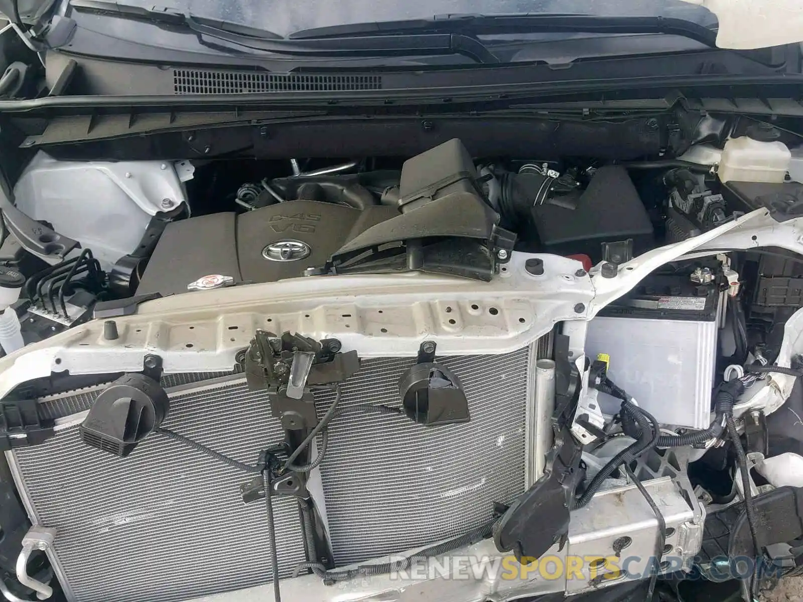 7 Photograph of a damaged car 5TDJZRFH4KS571129 TOYOTA HIGHLANDER 2019