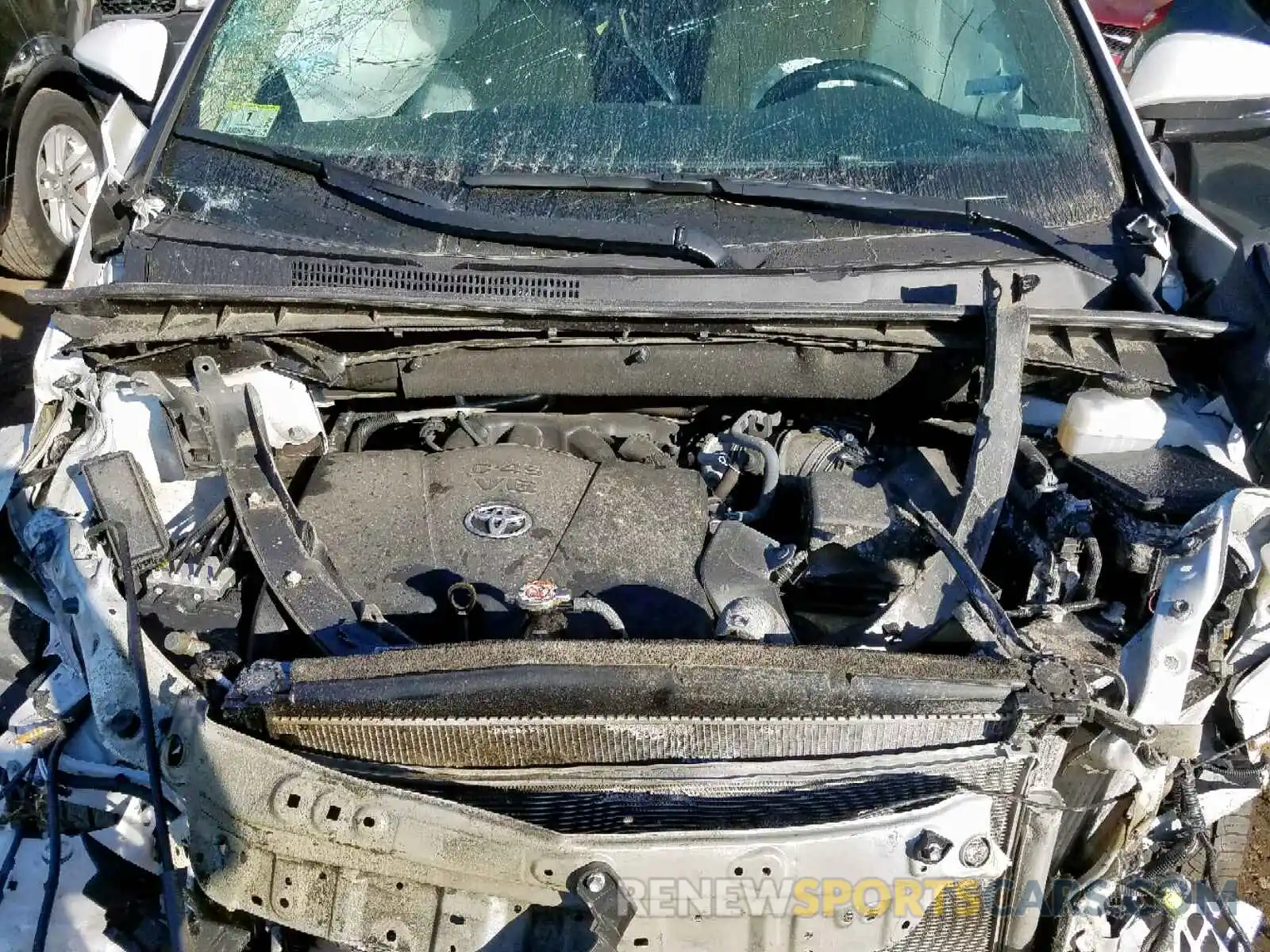 7 Photograph of a damaged car 5TDJZRFH4KS573527 TOYOTA HIGHLANDER 2019