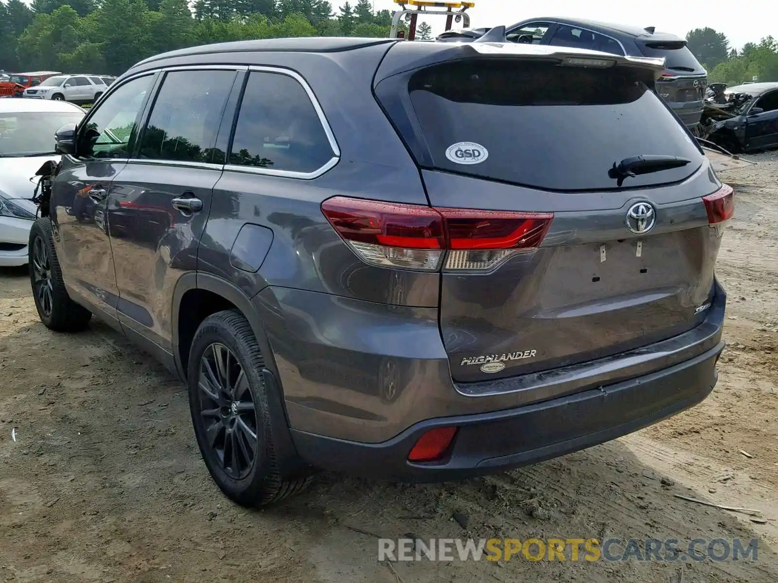 3 Photograph of a damaged car 5TDJZRFH4KS573804 TOYOTA HIGHLANDER 2019