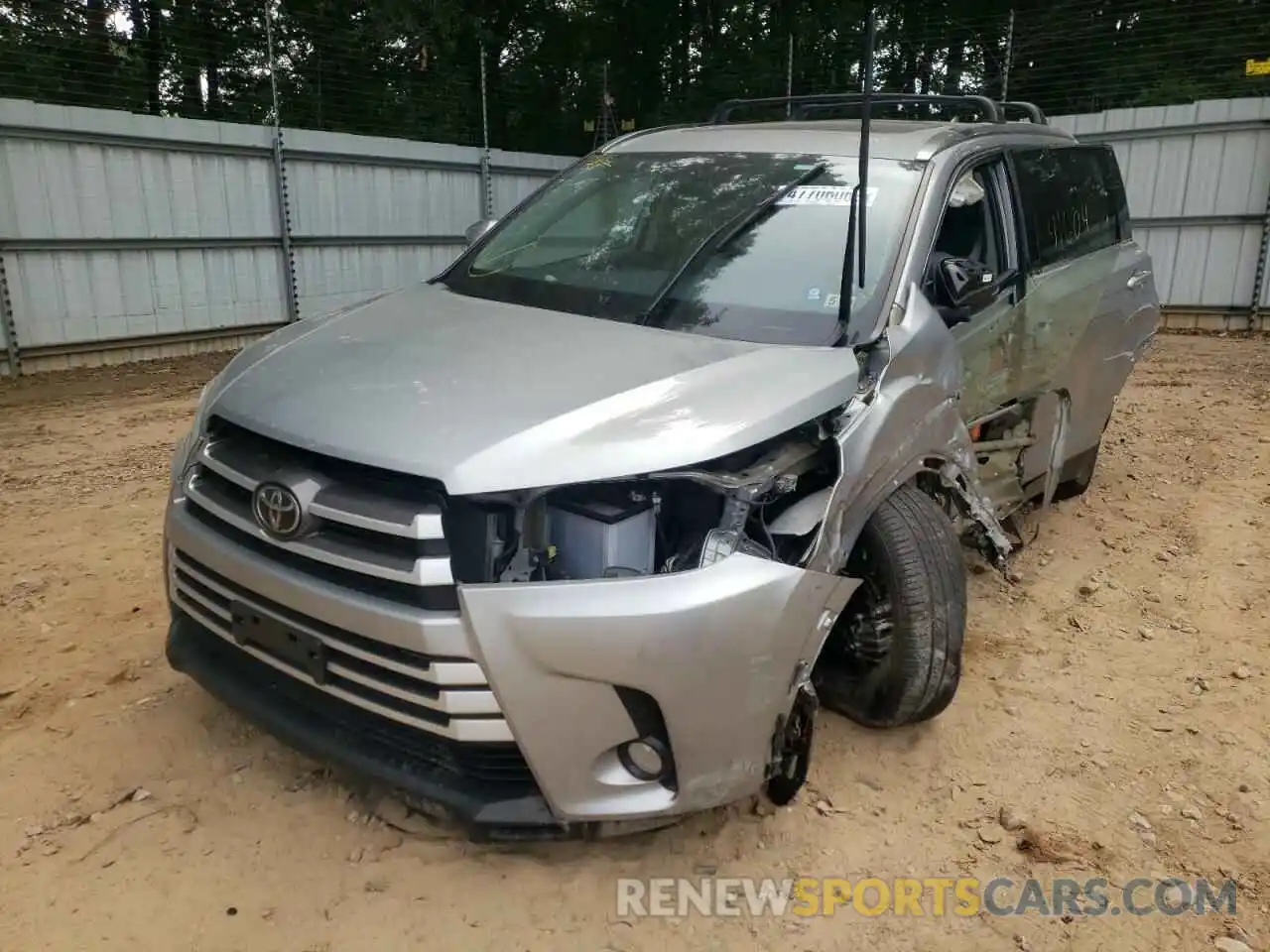 2 Фотография поврежденного автомобиля 5TDJZRFH4KS577299 TOYOTA HIGHLANDER 2019