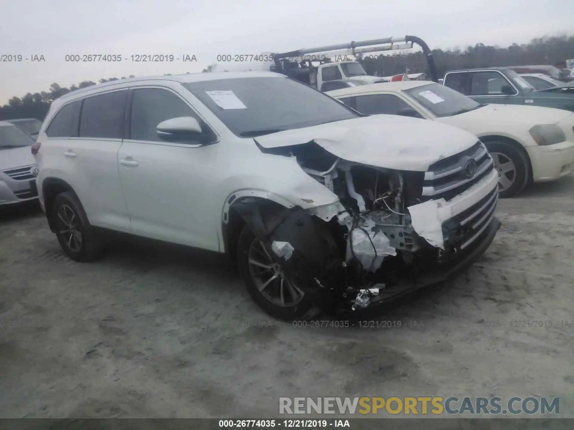 1 Photograph of a damaged car 5TDJZRFH4KS577660 TOYOTA HIGHLANDER 2019