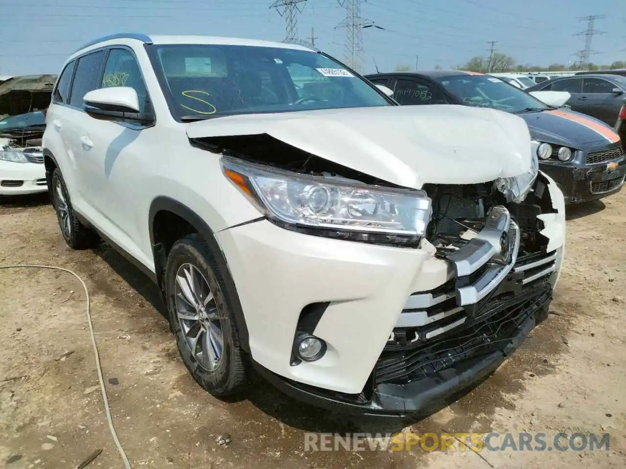 1 Photograph of a damaged car 5TDJZRFH4KS577920 TOYOTA HIGHLANDER 2019