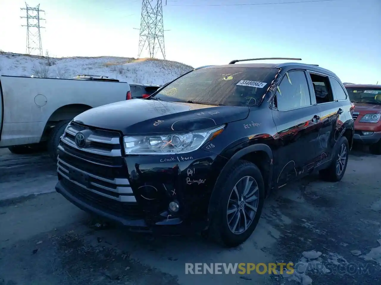 2 Photograph of a damaged car 5TDJZRFH4KS587282 TOYOTA HIGHLANDER 2019