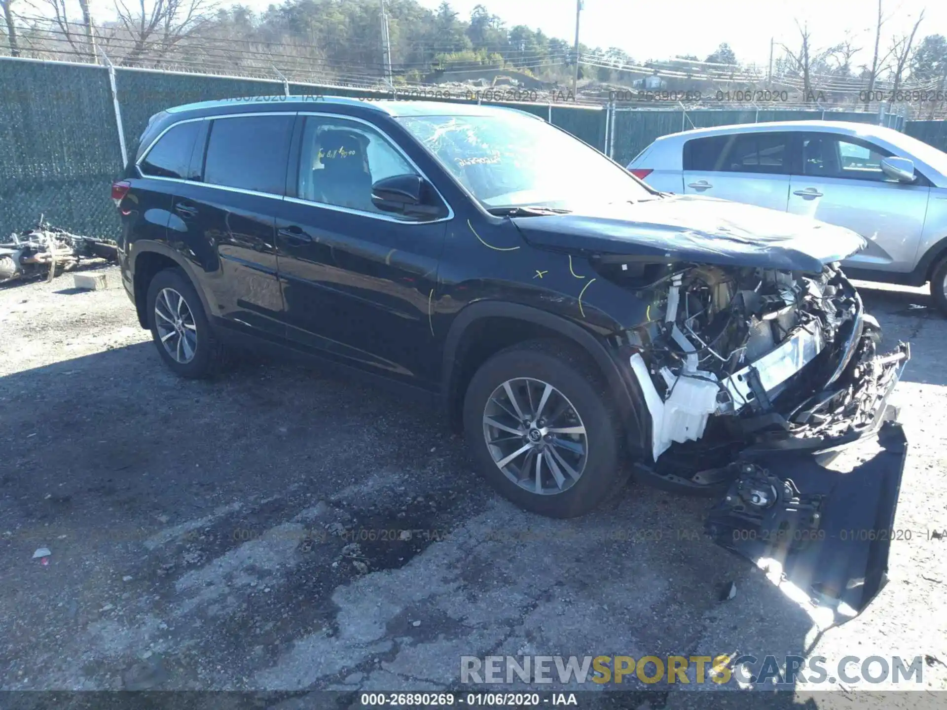 1 Photograph of a damaged car 5TDJZRFH4KS588190 TOYOTA HIGHLANDER 2019