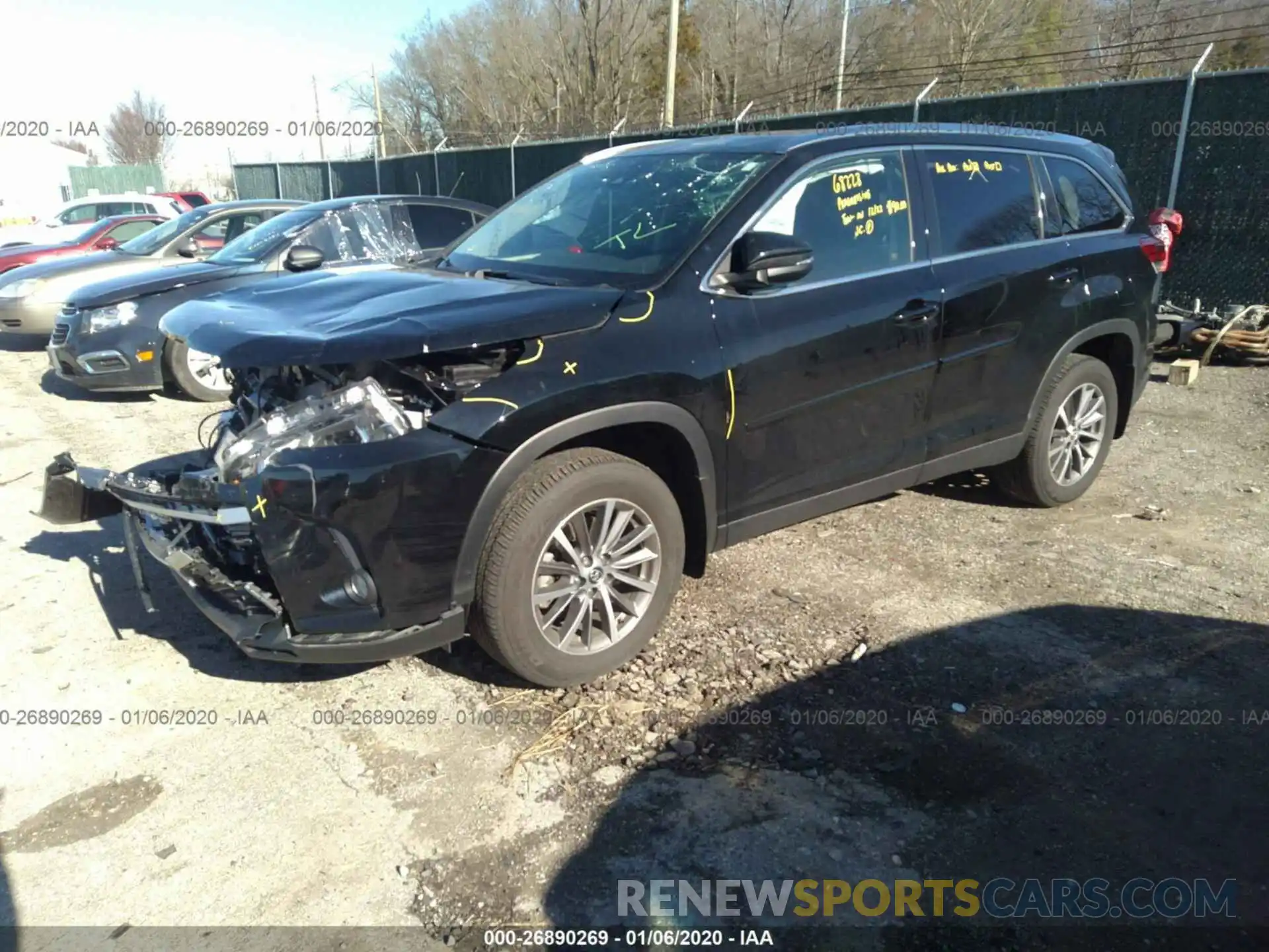 2 Photograph of a damaged car 5TDJZRFH4KS588190 TOYOTA HIGHLANDER 2019