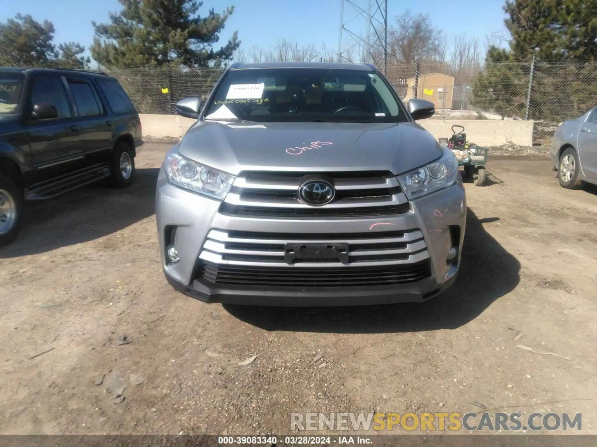 12 Photograph of a damaged car 5TDJZRFH4KS588545 TOYOTA HIGHLANDER 2019