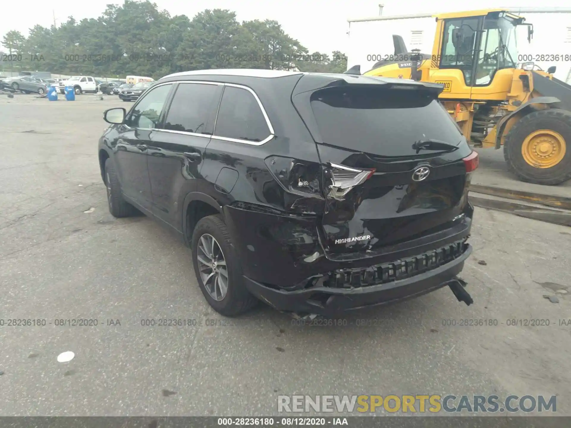 3 Photograph of a damaged car 5TDJZRFH4KS589646 TOYOTA HIGHLANDER 2019