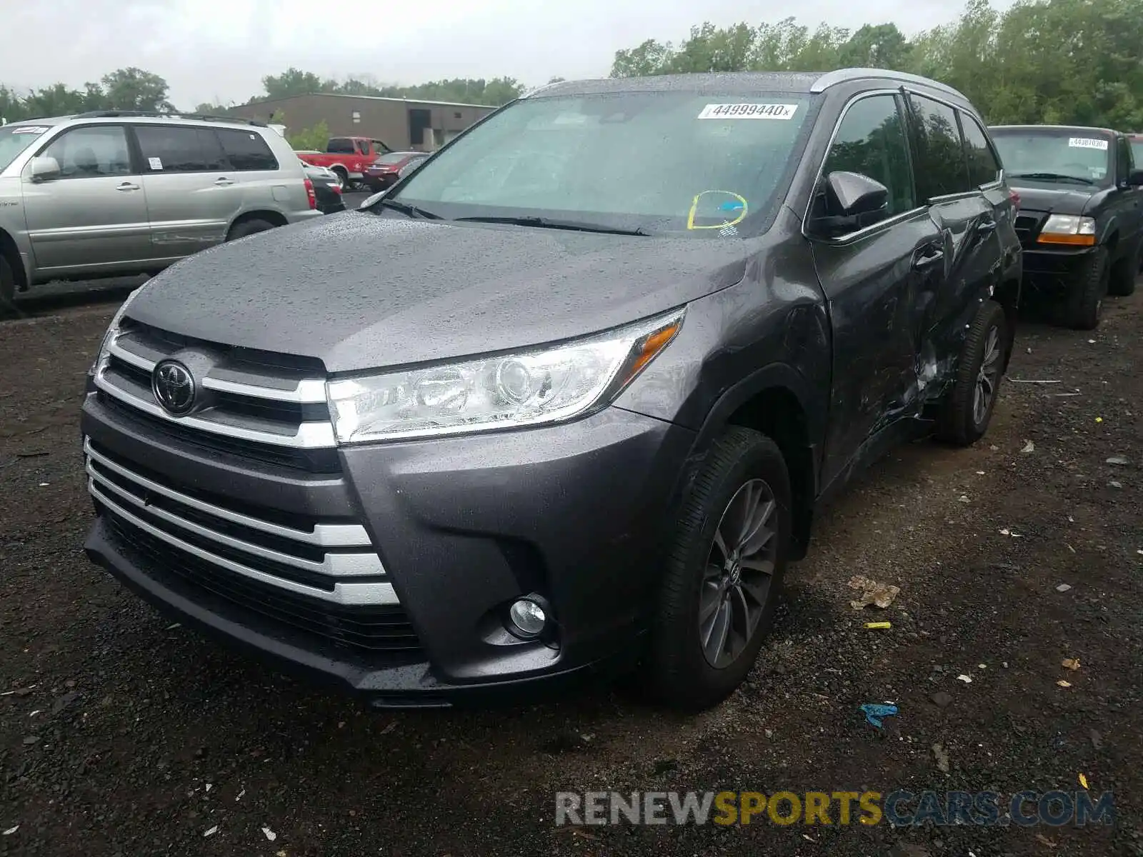 2 Фотография поврежденного автомобиля 5TDJZRFH4KS589971 TOYOTA HIGHLANDER 2019