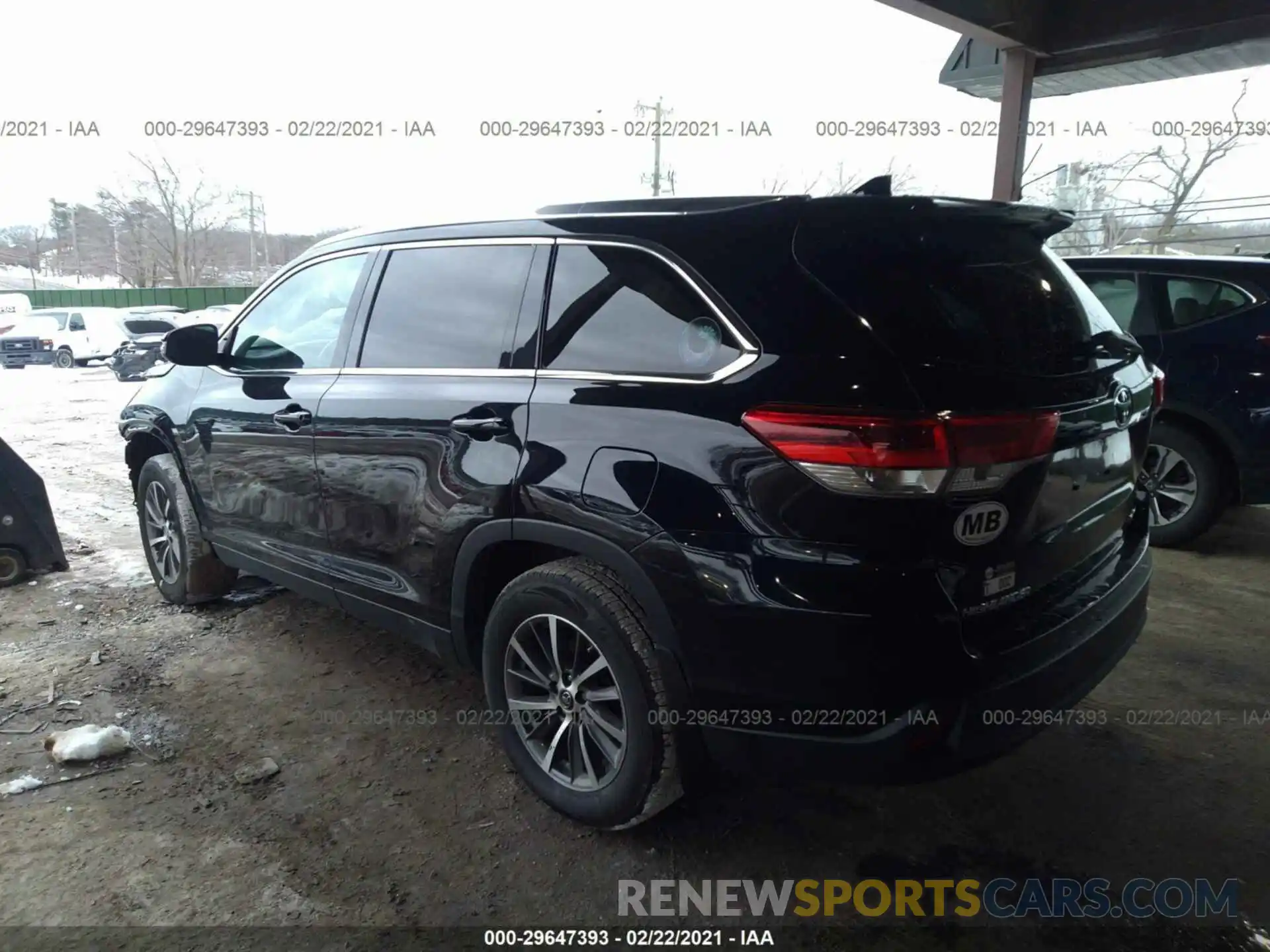 3 Photograph of a damaged car 5TDJZRFH4KS590795 TOYOTA HIGHLANDER 2019