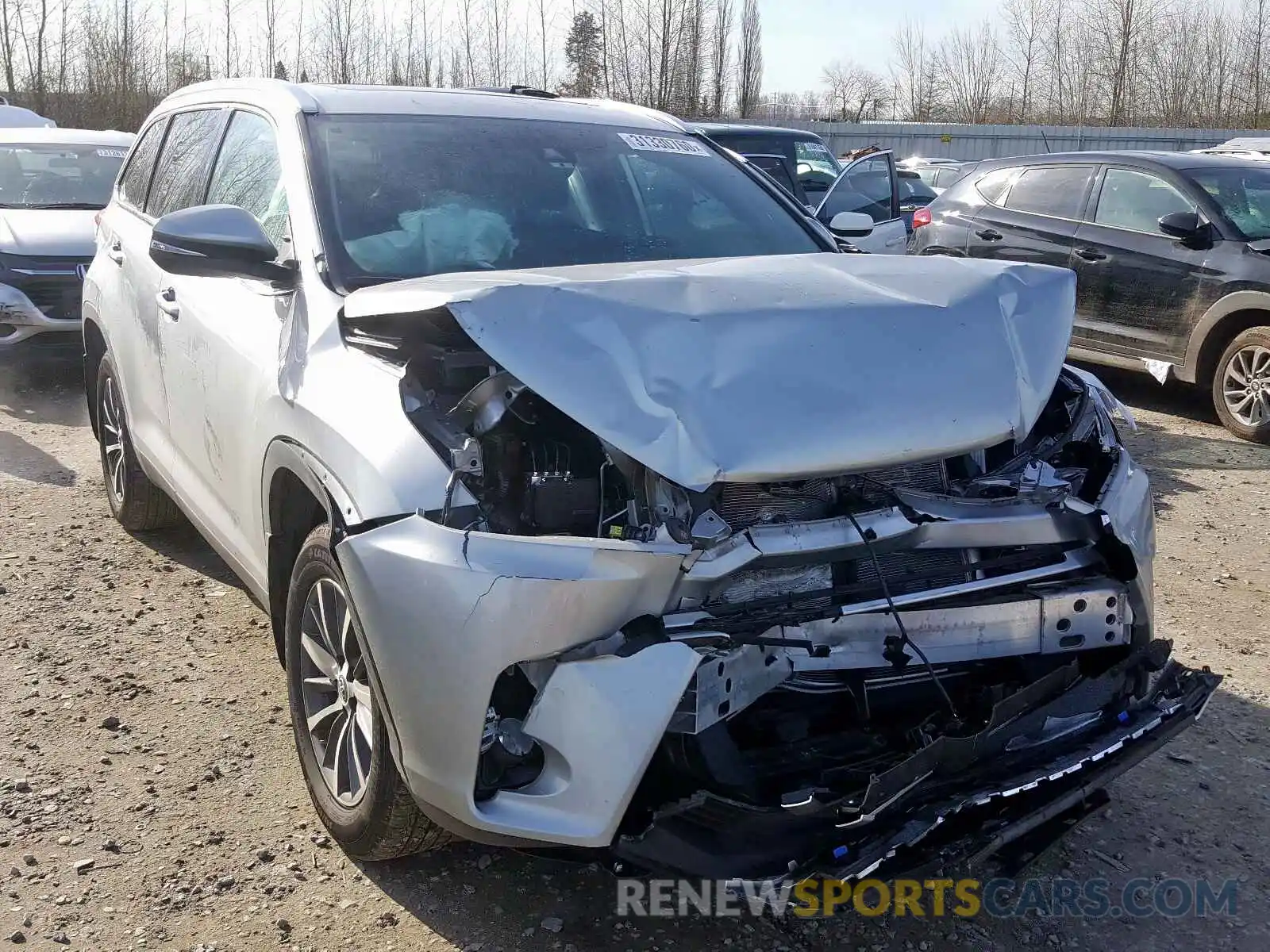 1 Photograph of a damaged car 5TDJZRFH4KS594474 TOYOTA HIGHLANDER 2019