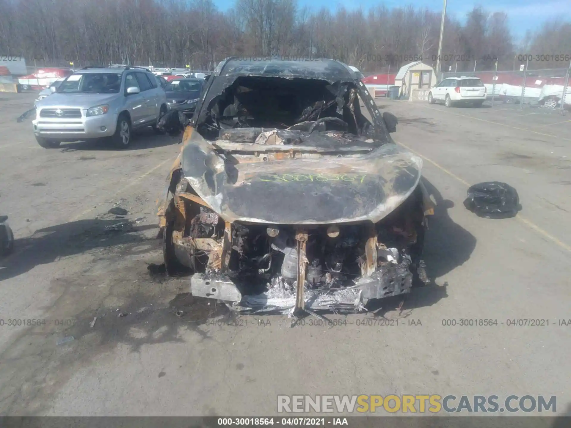 6 Photograph of a damaged car 5TDJZRFH4KS597648 TOYOTA HIGHLANDER 2019