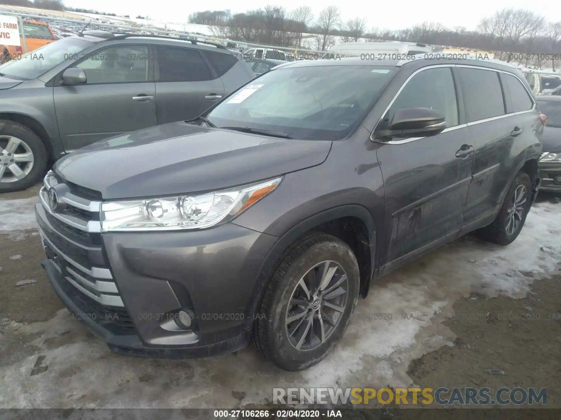 2 Photograph of a damaged car 5TDJZRFH4KS606557 TOYOTA HIGHLANDER 2019