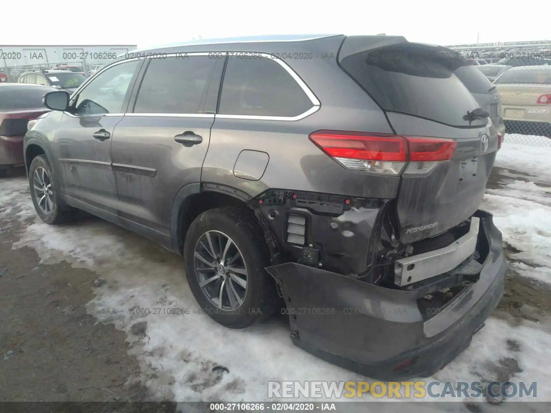 3 Photograph of a damaged car 5TDJZRFH4KS606557 TOYOTA HIGHLANDER 2019