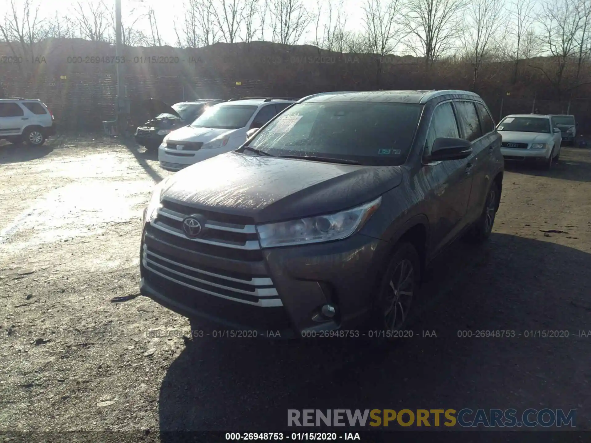 2 Photograph of a damaged car 5TDJZRFH4KS609717 TOYOTA HIGHLANDER 2019