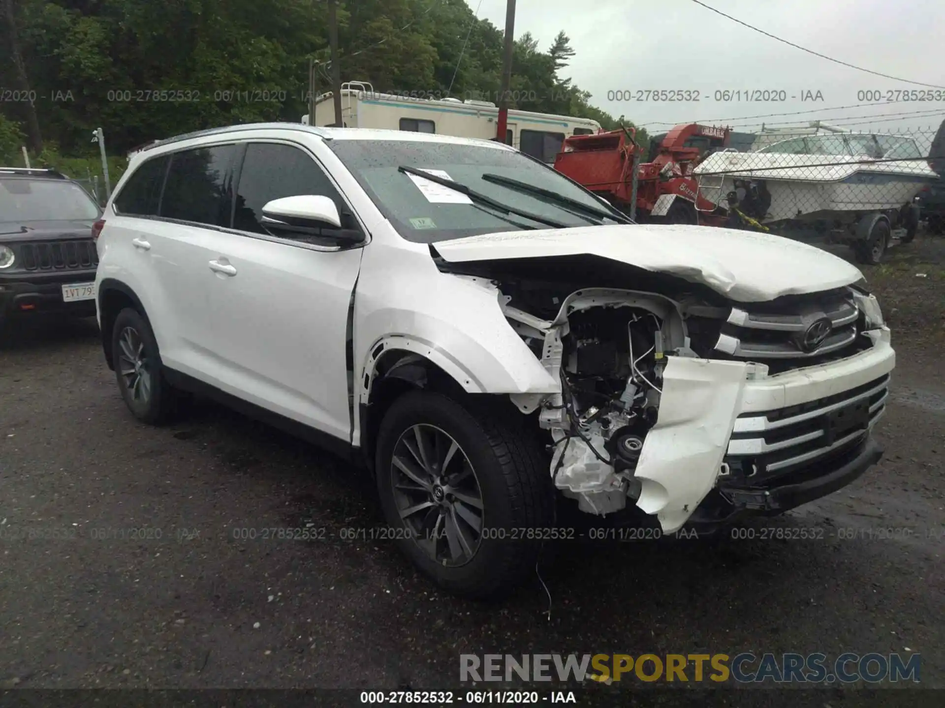 1 Photograph of a damaged car 5TDJZRFH4KS623603 TOYOTA HIGHLANDER 2019