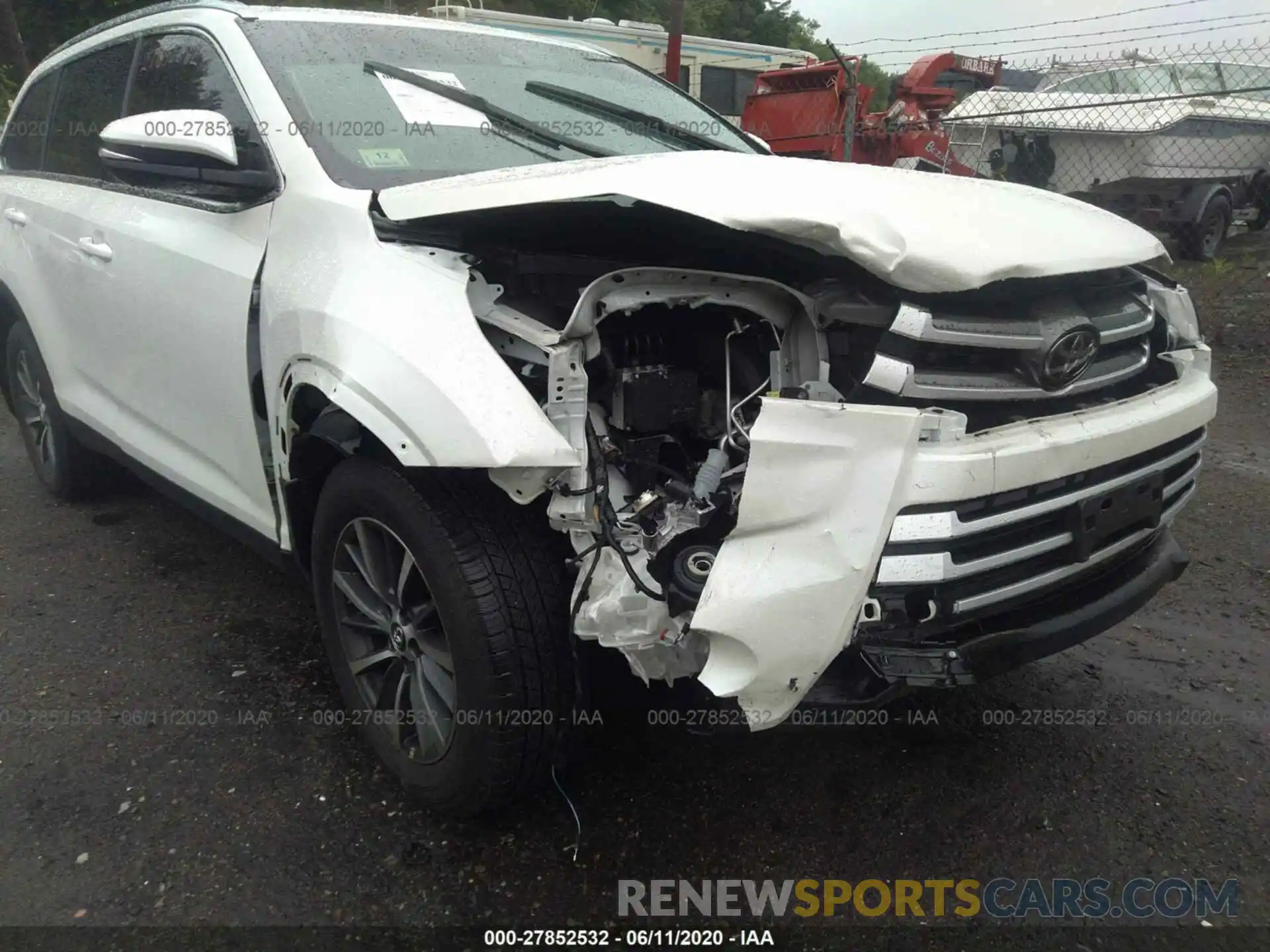 6 Photograph of a damaged car 5TDJZRFH4KS623603 TOYOTA HIGHLANDER 2019