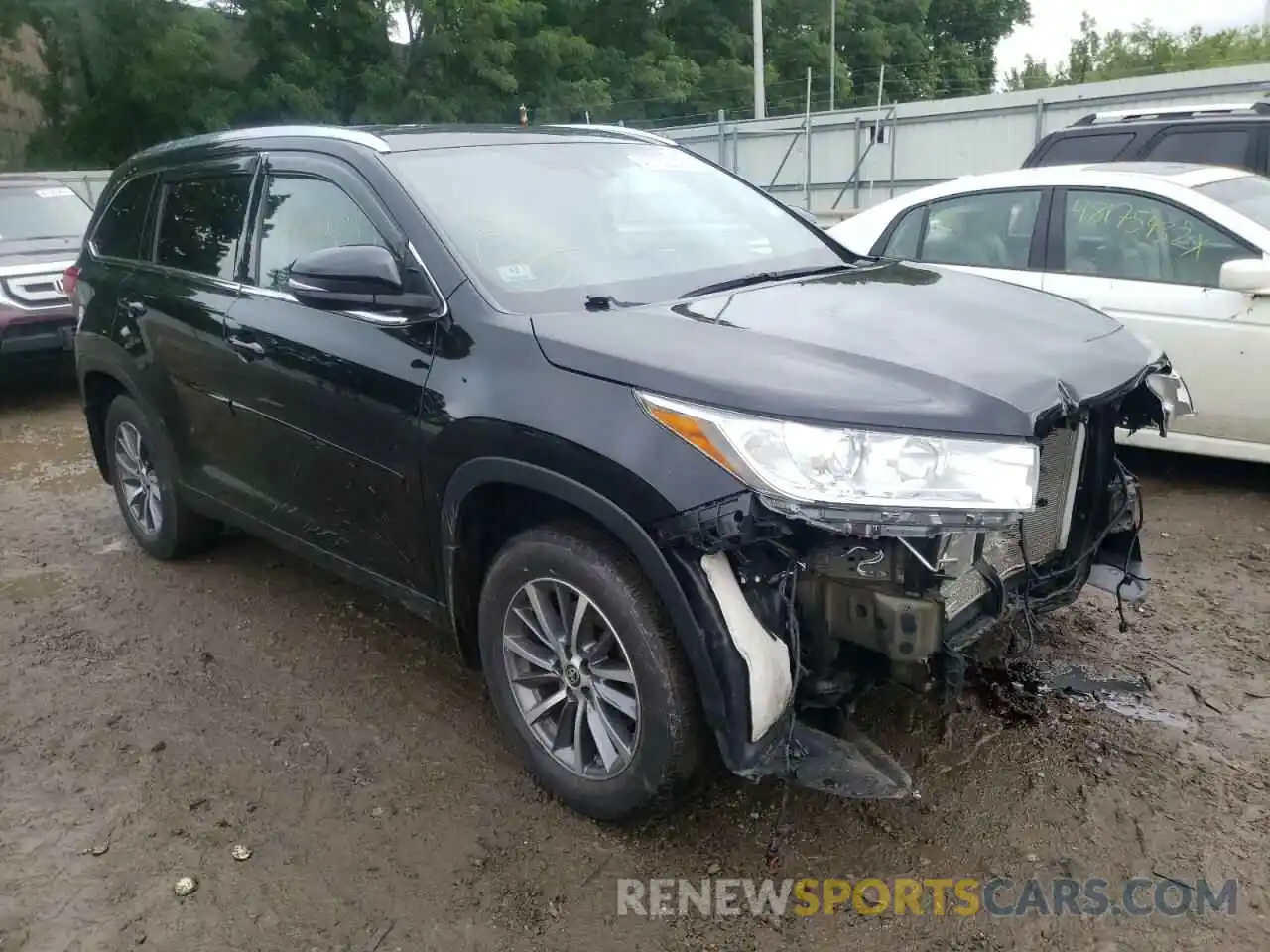 1 Photograph of a damaged car 5TDJZRFH4KS627506 TOYOTA HIGHLANDER 2019