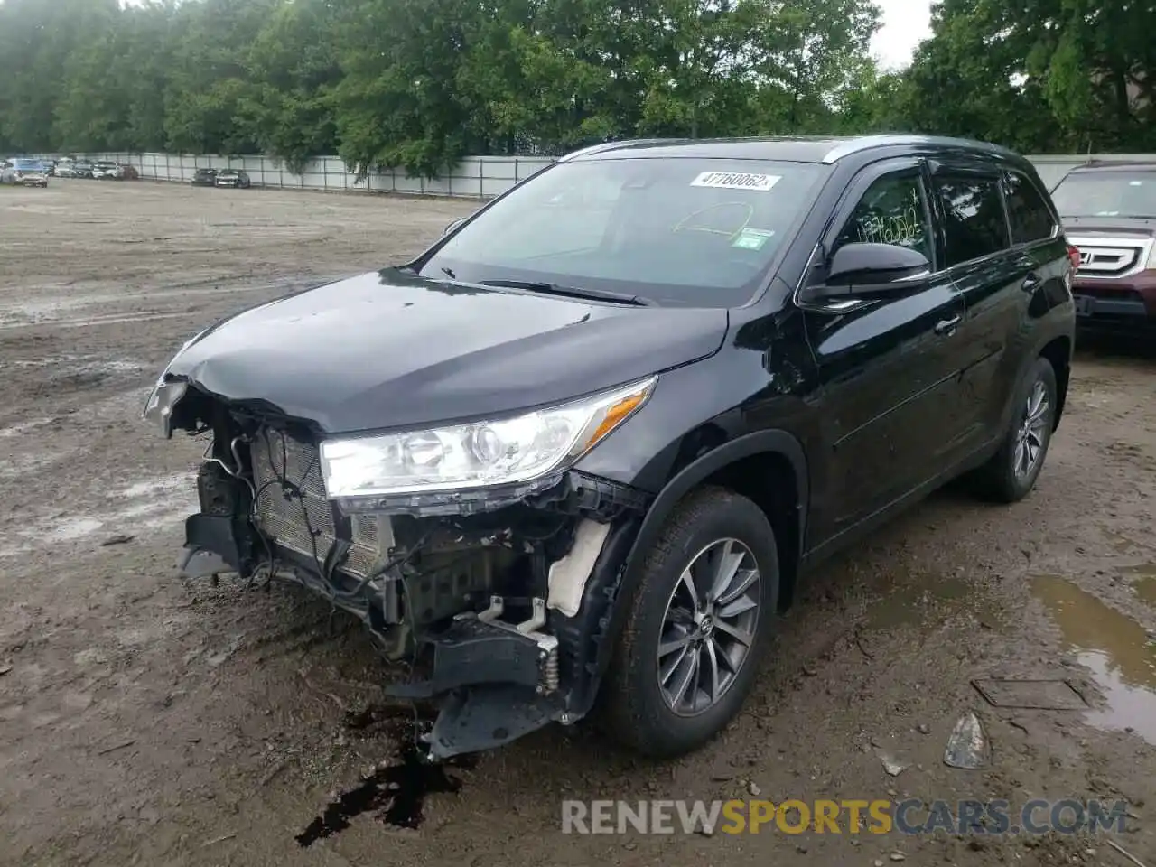 2 Photograph of a damaged car 5TDJZRFH4KS627506 TOYOTA HIGHLANDER 2019