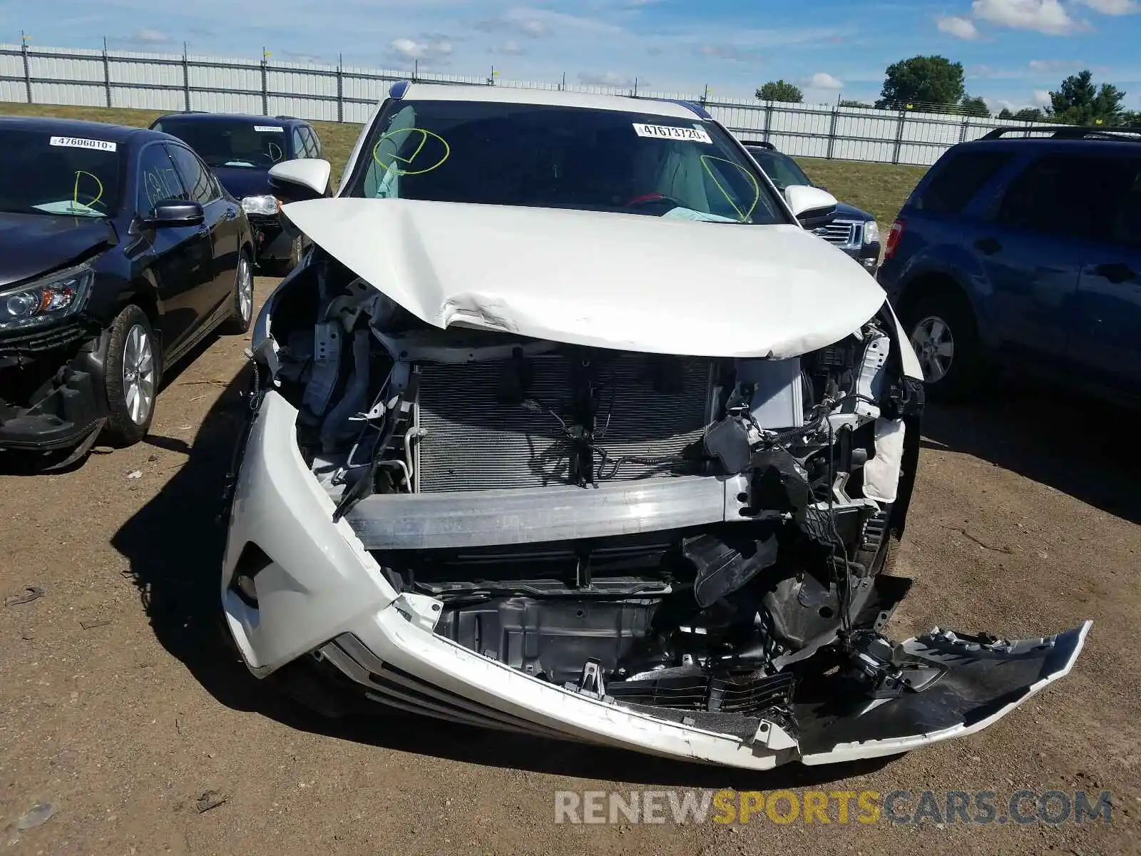 9 Photograph of a damaged car 5TDJZRFH4KS628252 TOYOTA HIGHLANDER 2019