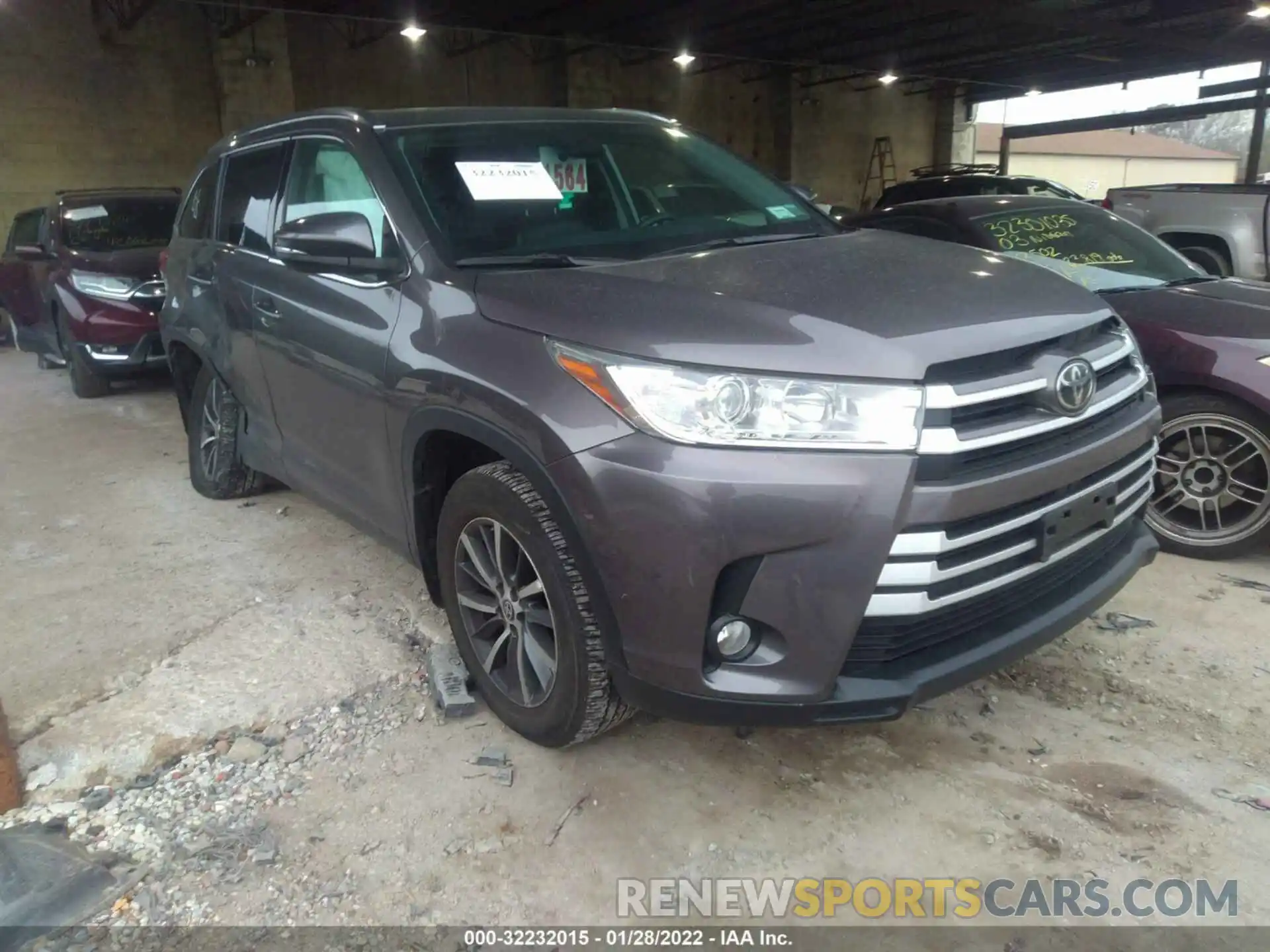 1 Фотография поврежденного автомобиля 5TDJZRFH4KS629286 TOYOTA HIGHLANDER 2019