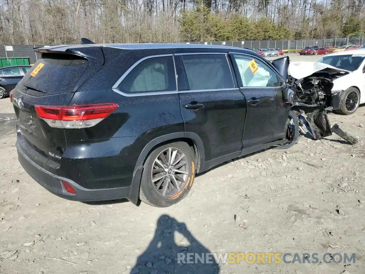 3 Фотография поврежденного автомобиля 5TDJZRFH4KS702186 TOYOTA HIGHLANDER 2019