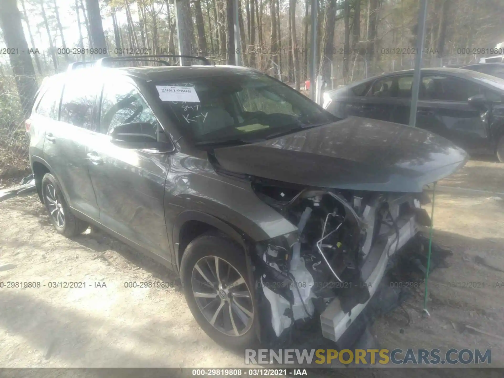 1 Photograph of a damaged car 5TDJZRFH4KS715634 TOYOTA HIGHLANDER 2019