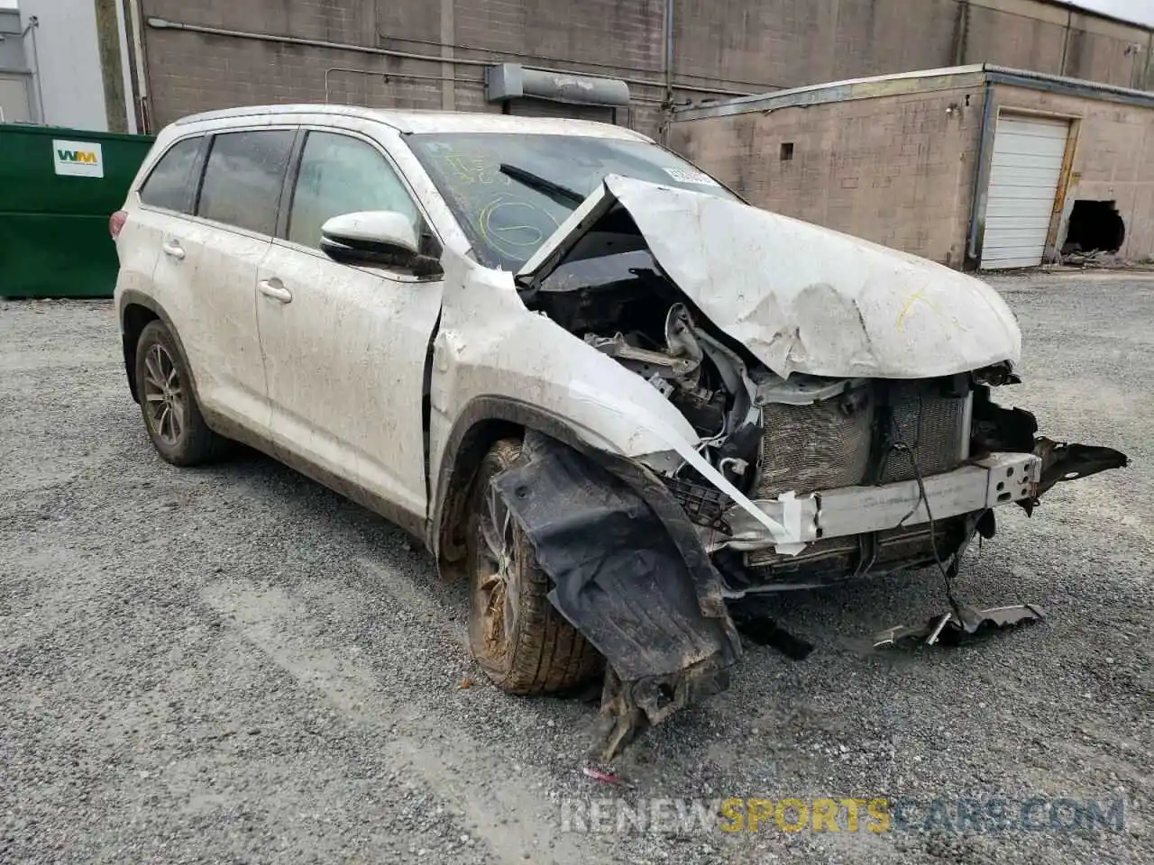 1 Photograph of a damaged car 5TDJZRFH4KS715682 TOYOTA HIGHLANDER 2019