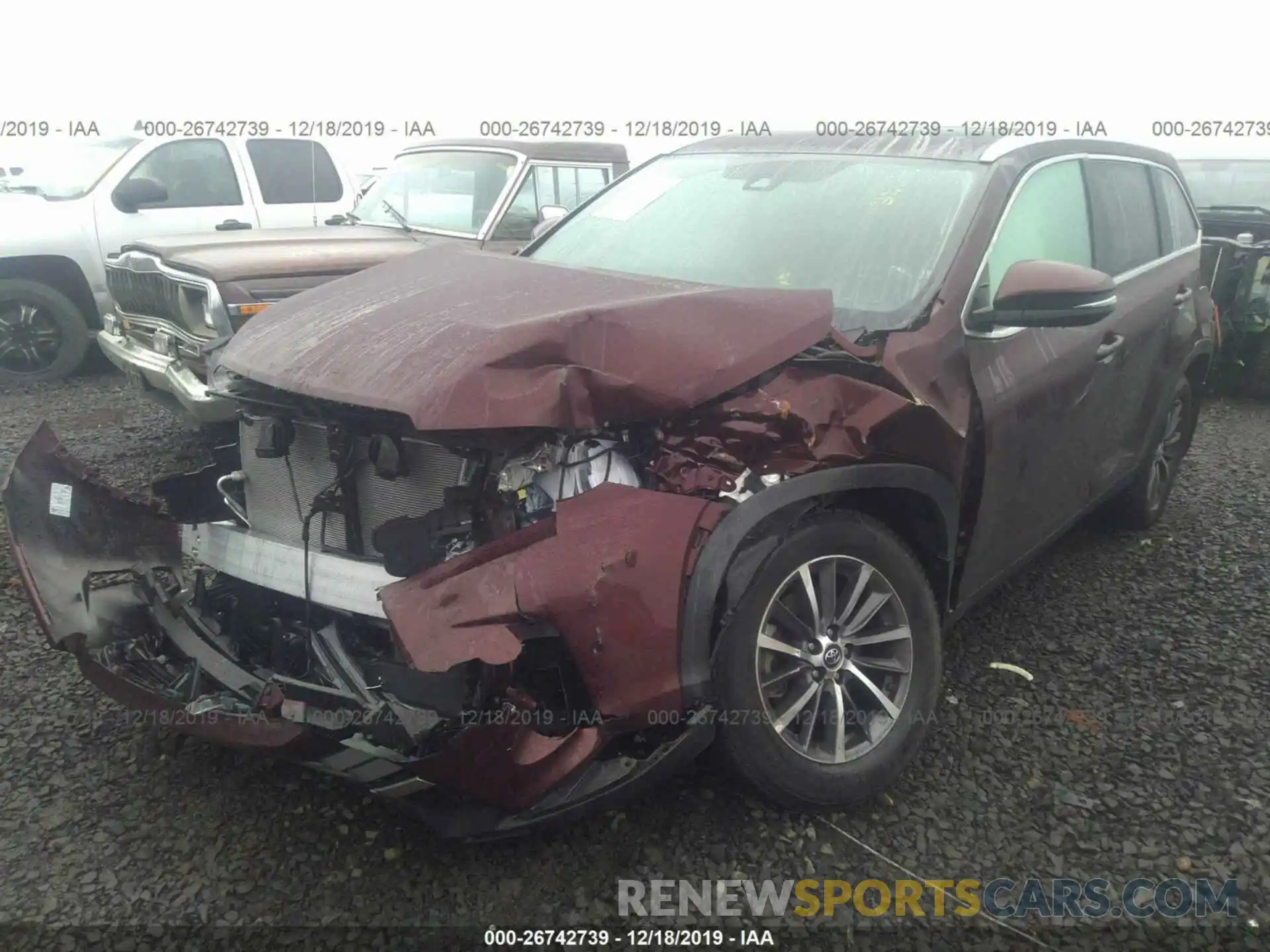 2 Photograph of a damaged car 5TDJZRFH4KS715908 TOYOTA HIGHLANDER 2019