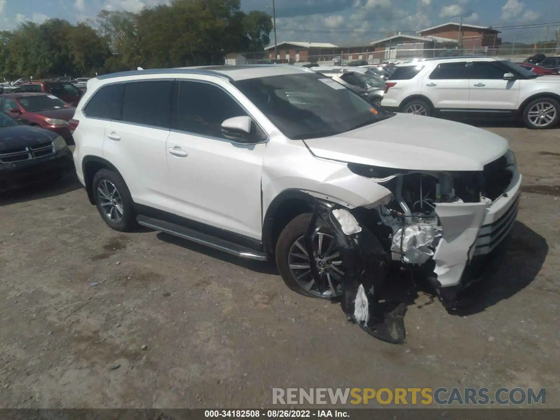 1 Photograph of a damaged car 5TDJZRFH4KS722244 TOYOTA HIGHLANDER 2019