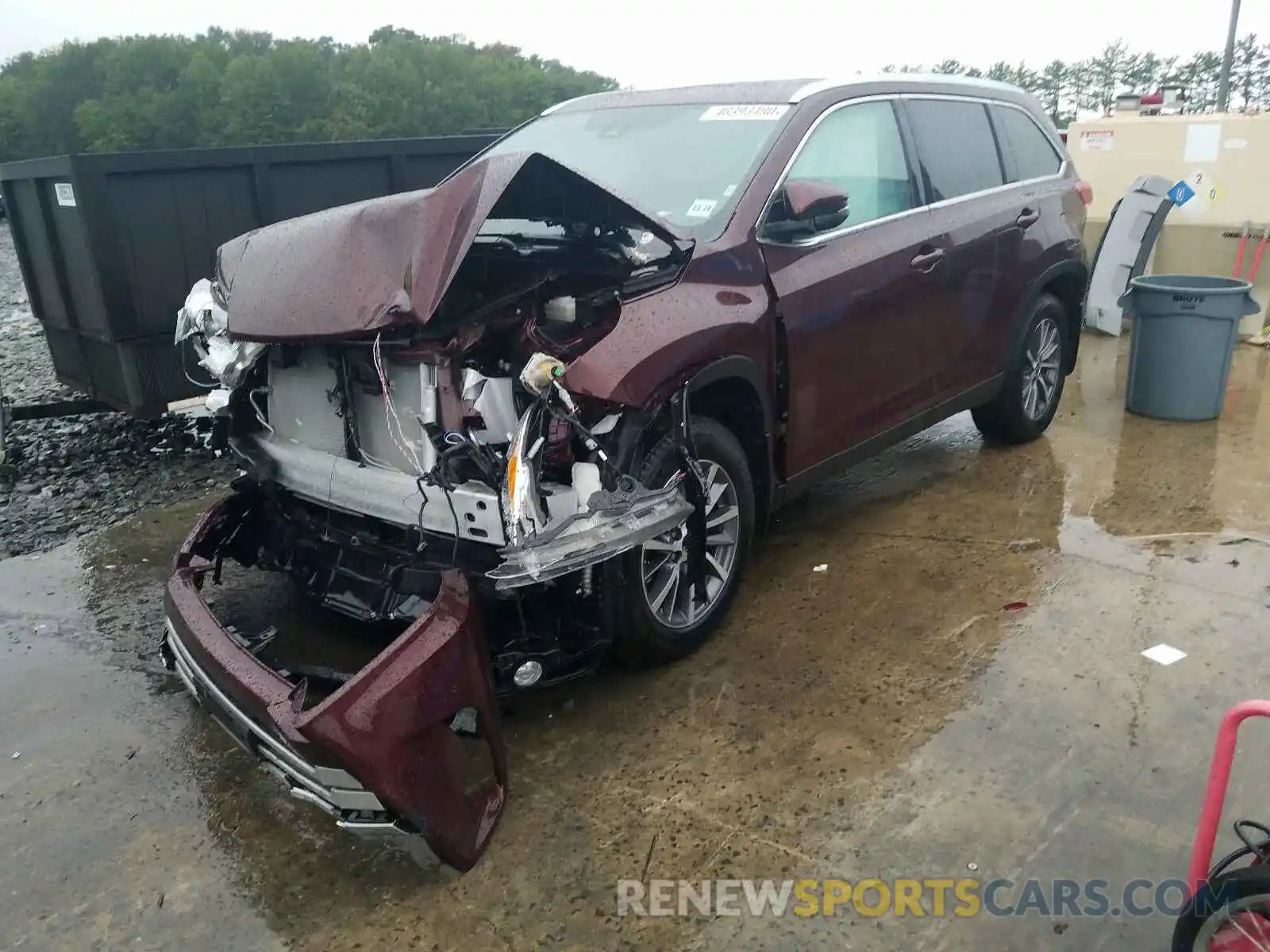 2 Photograph of a damaged car 5TDJZRFH4KS742624 TOYOTA HIGHLANDER 2019