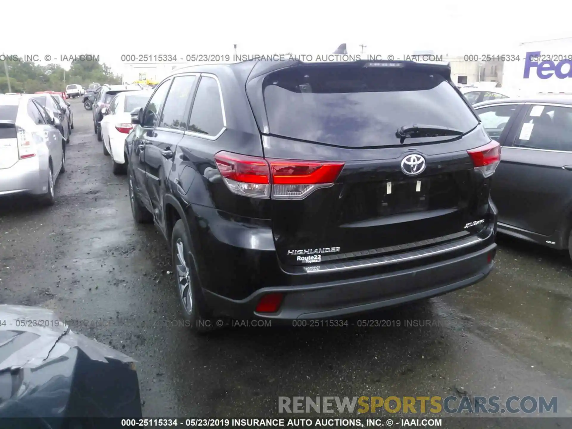 3 Photograph of a damaged car 5TDJZRFH4KS923450 TOYOTA HIGHLANDER 2019