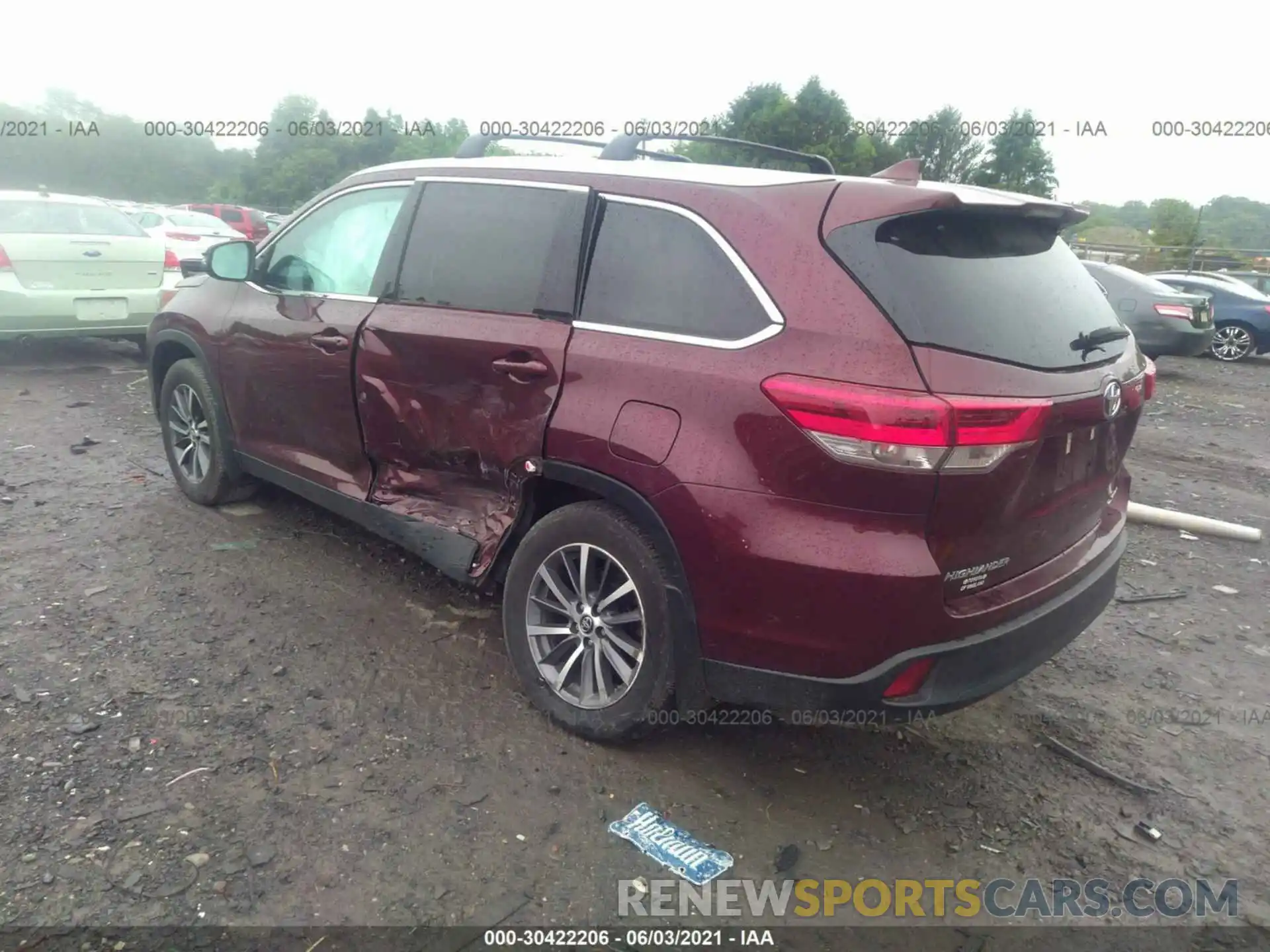 3 Photograph of a damaged car 5TDJZRFH4KS937025 TOYOTA HIGHLANDER 2019