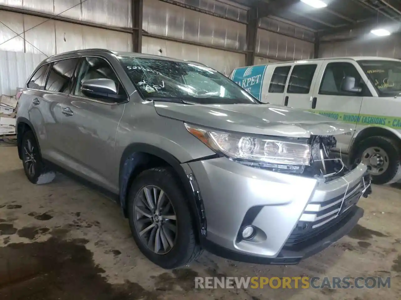 1 Photograph of a damaged car 5TDJZRFH4KS954570 TOYOTA HIGHLANDER 2019