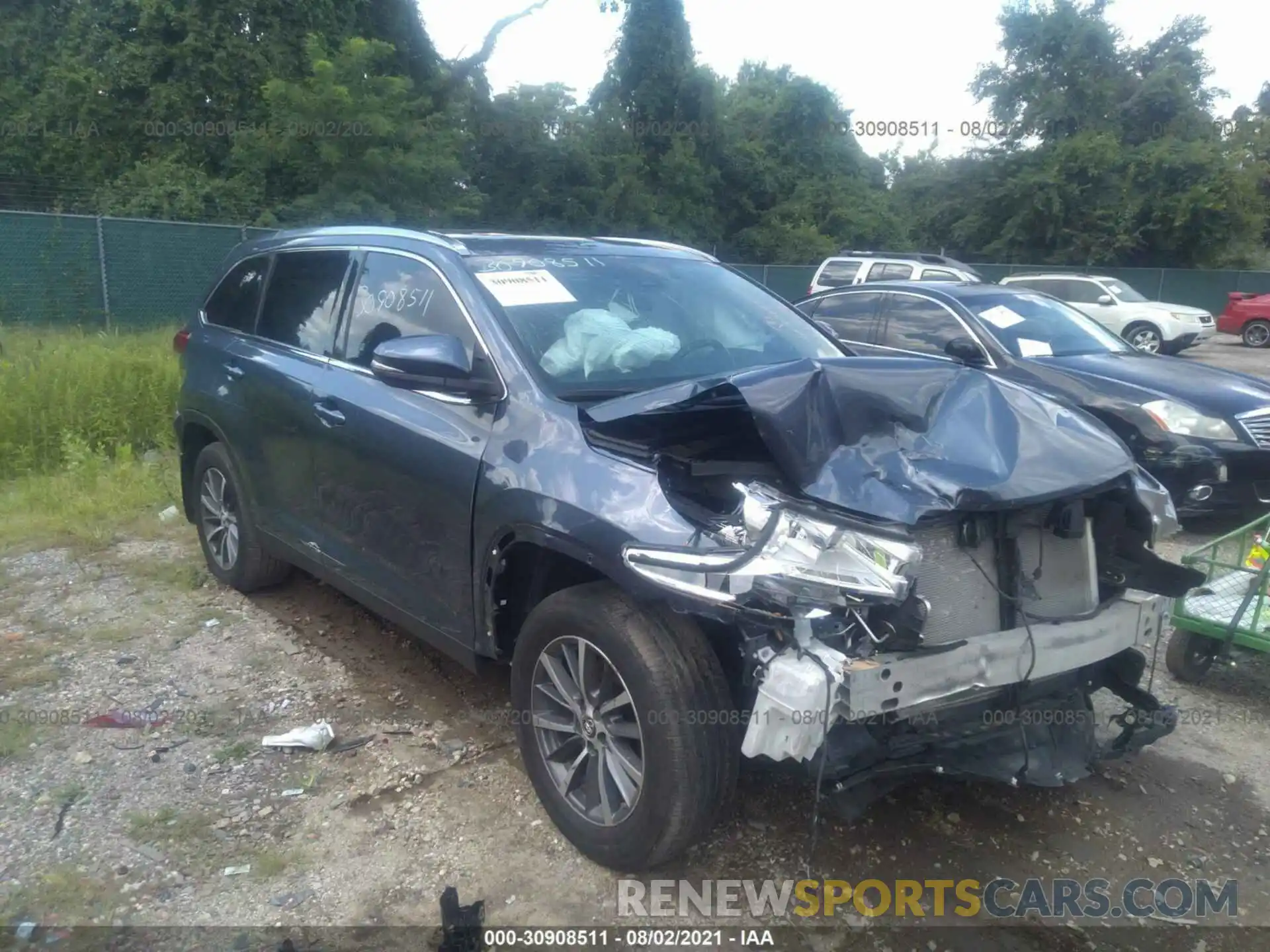 1 Photograph of a damaged car 5TDJZRFH4KS955993 TOYOTA HIGHLANDER 2019