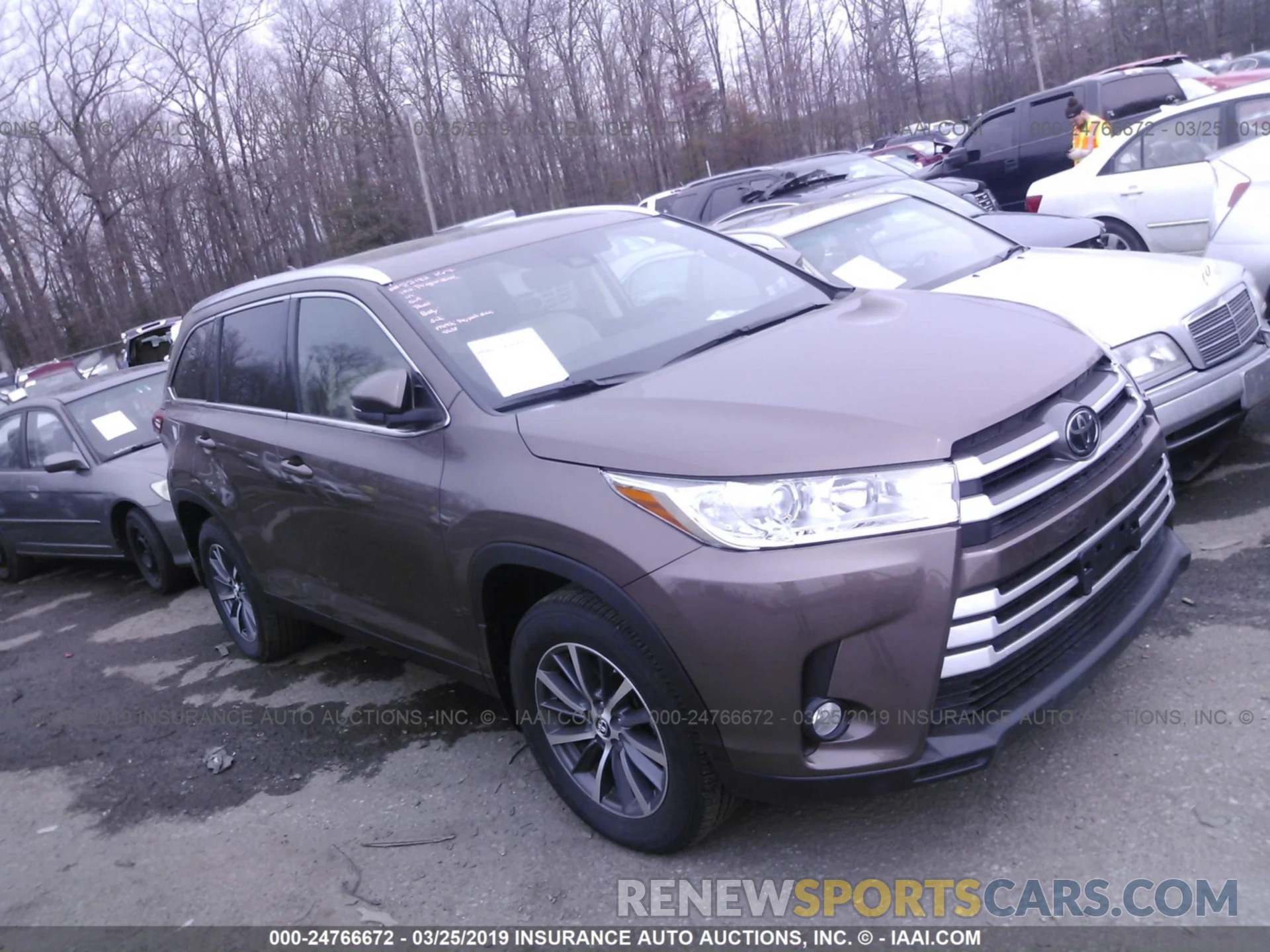 1 Photograph of a damaged car 5TDJZRFH4KS956268 TOYOTA HIGHLANDER 2019