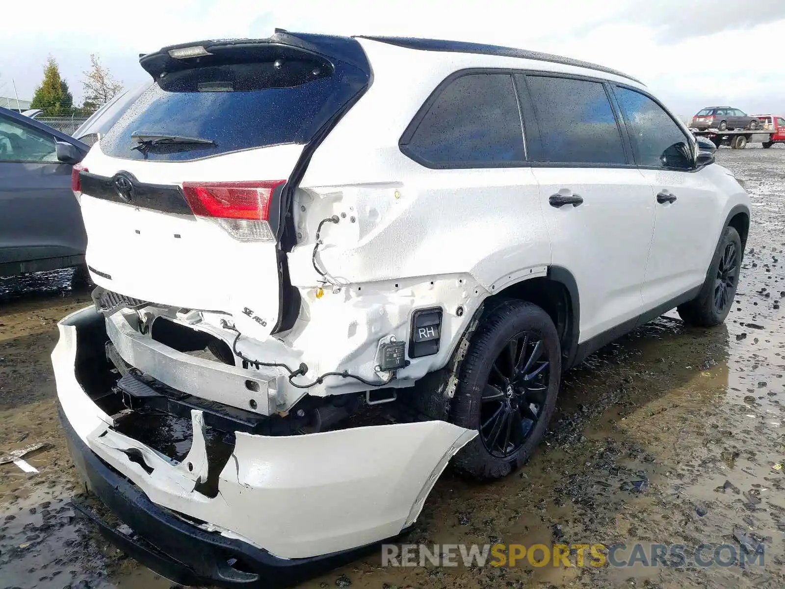 4 Фотография поврежденного автомобиля 5TDJZRFH4KS963575 TOYOTA HIGHLANDER 2019