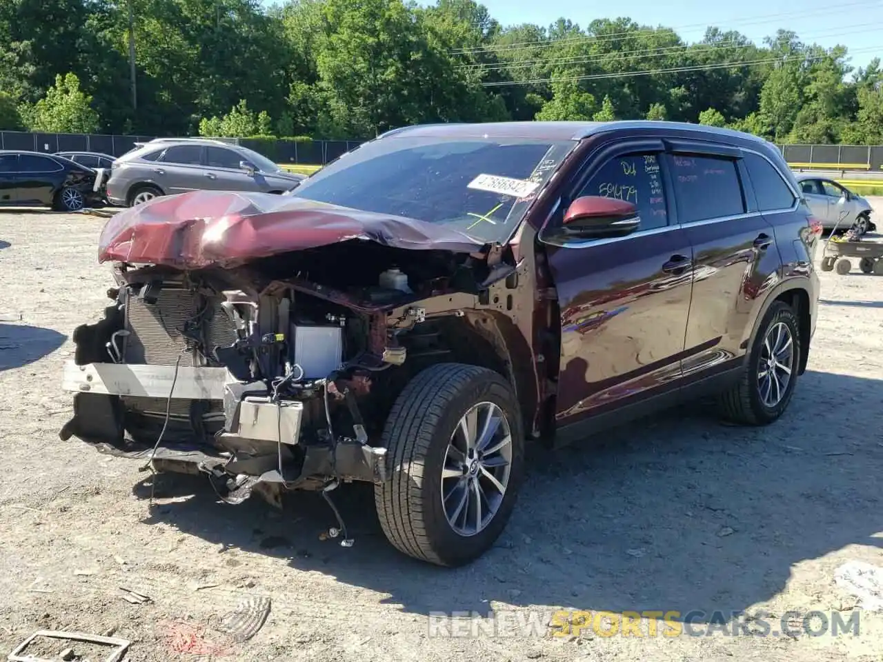 2 Photograph of a damaged car 5TDJZRFH4KS967870 TOYOTA HIGHLANDER 2019