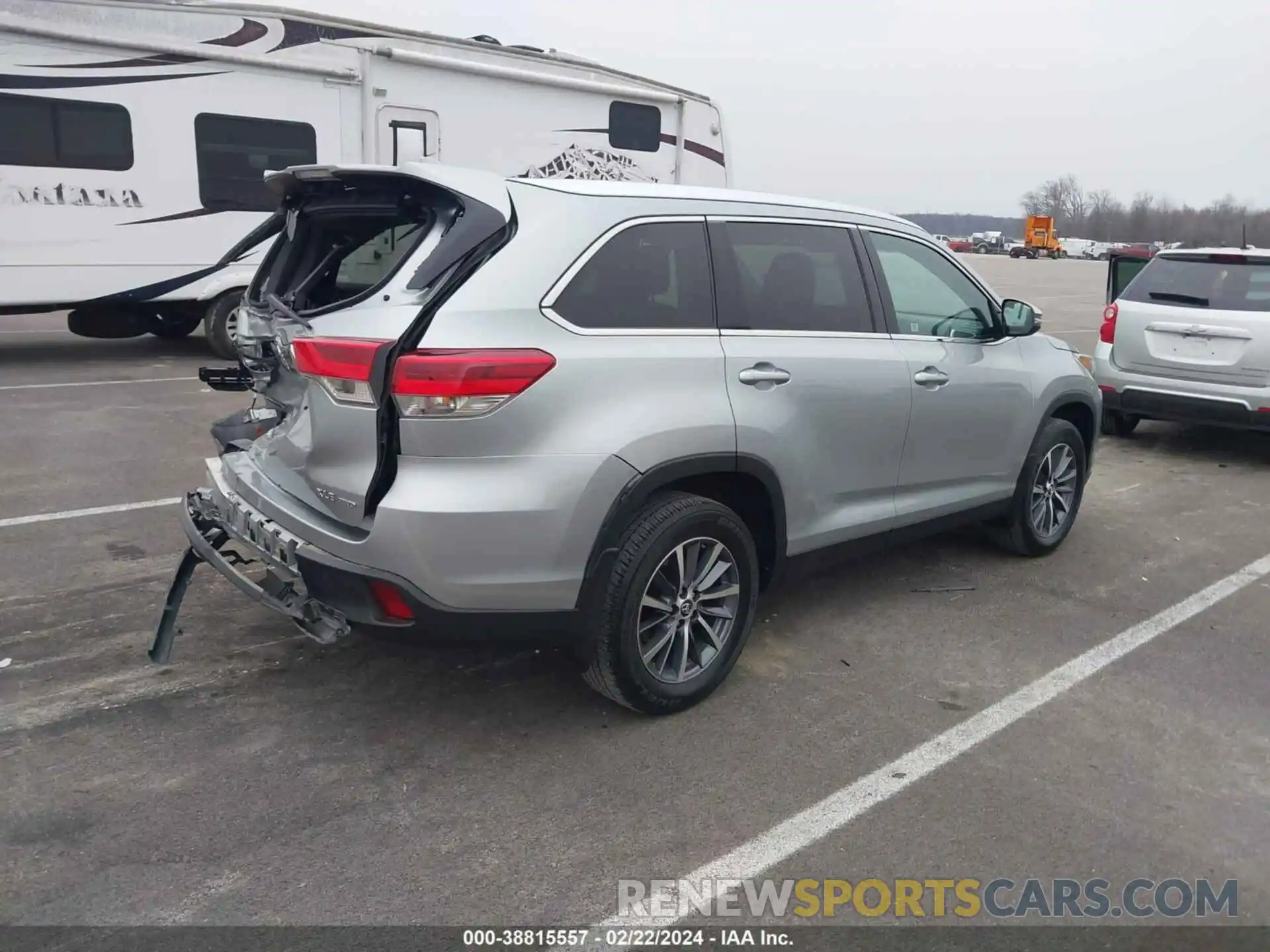 4 Фотография поврежденного автомобиля 5TDJZRFH4KS987326 TOYOTA HIGHLANDER 2019