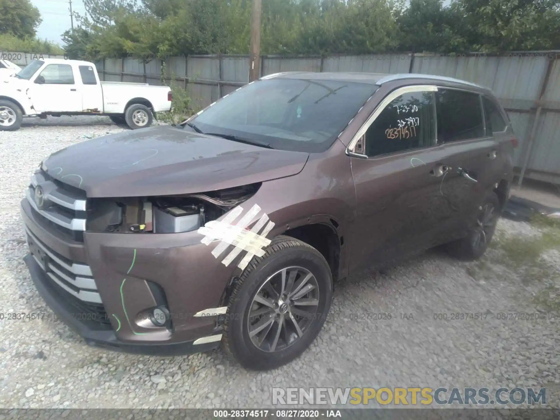 2 Photograph of a damaged car 5TDJZRFH4KS988055 TOYOTA HIGHLANDER 2019