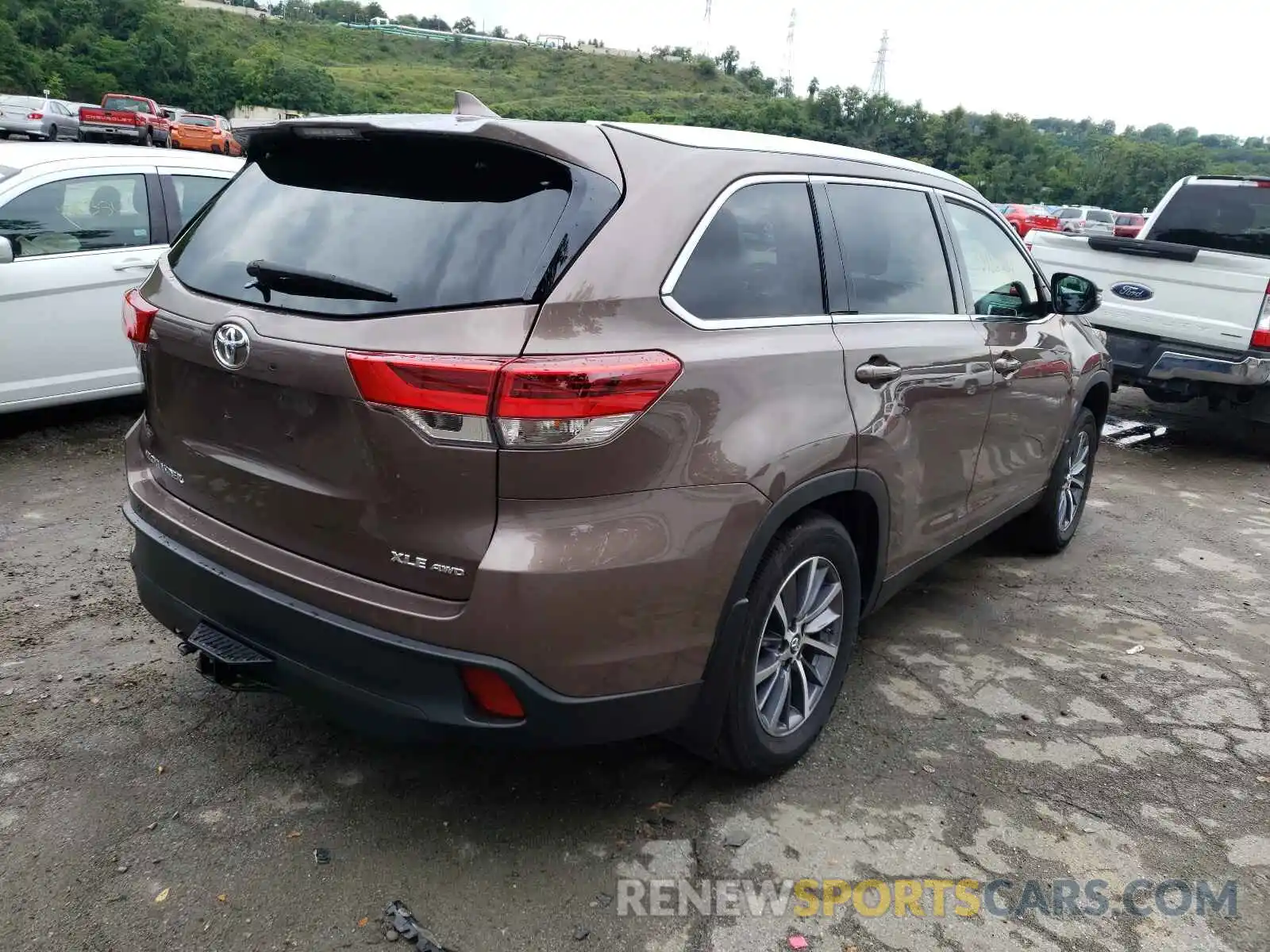 4 Фотография поврежденного автомобиля 5TDJZRFH4KS993076 TOYOTA HIGHLANDER 2019