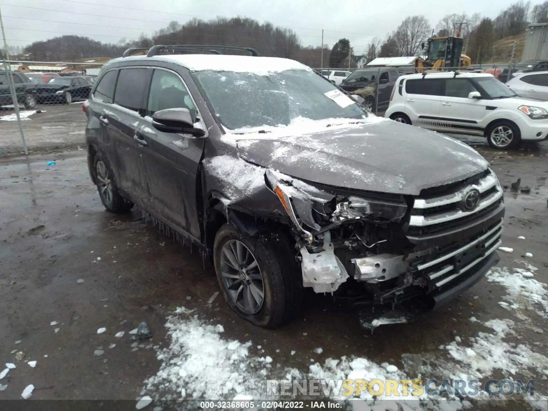 1 Photograph of a damaged car 5TDJZRFH5KS564903 TOYOTA HIGHLANDER 2019