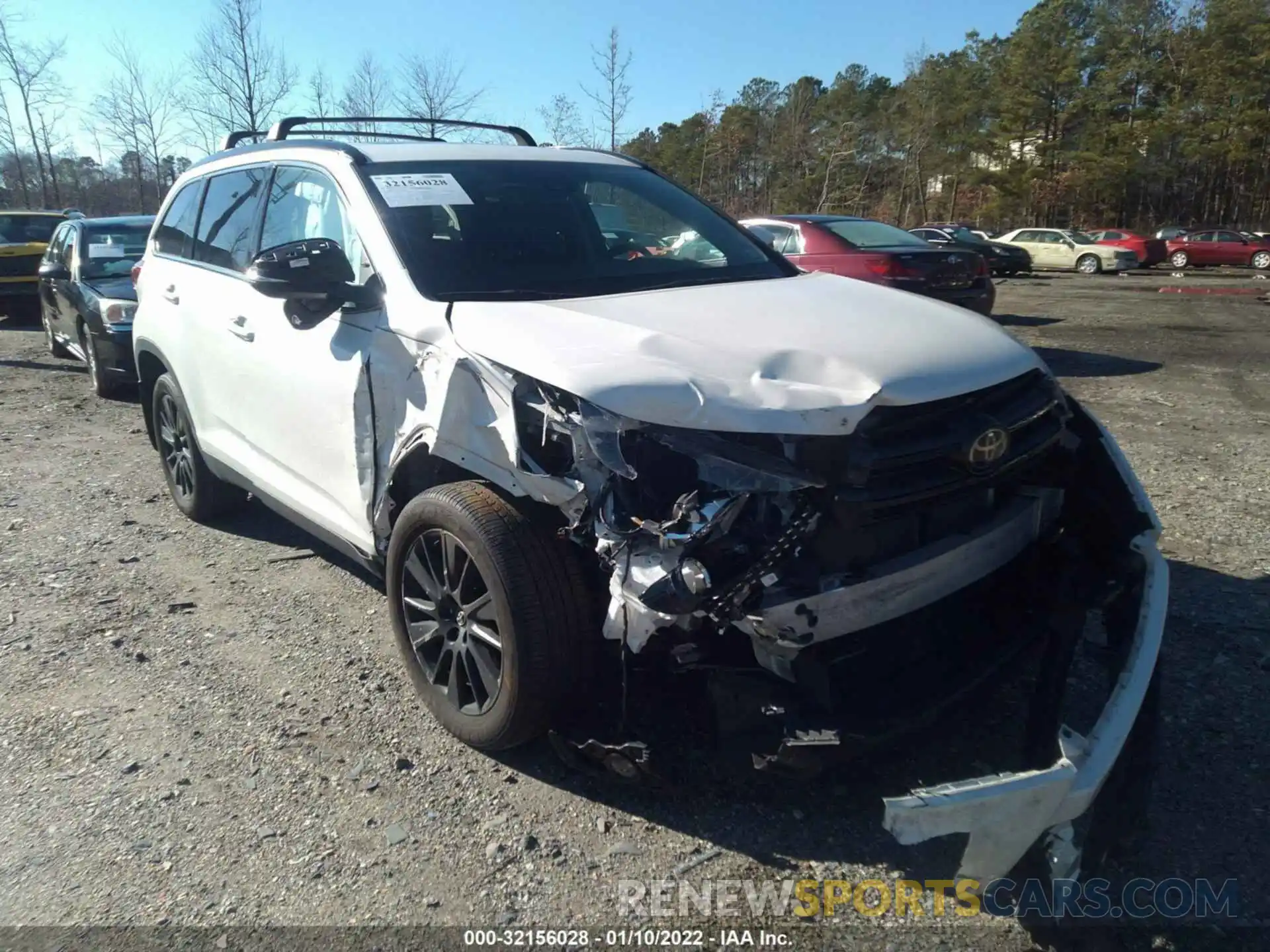 1 Photograph of a damaged car 5TDJZRFH5KS571009 TOYOTA HIGHLANDER 2019