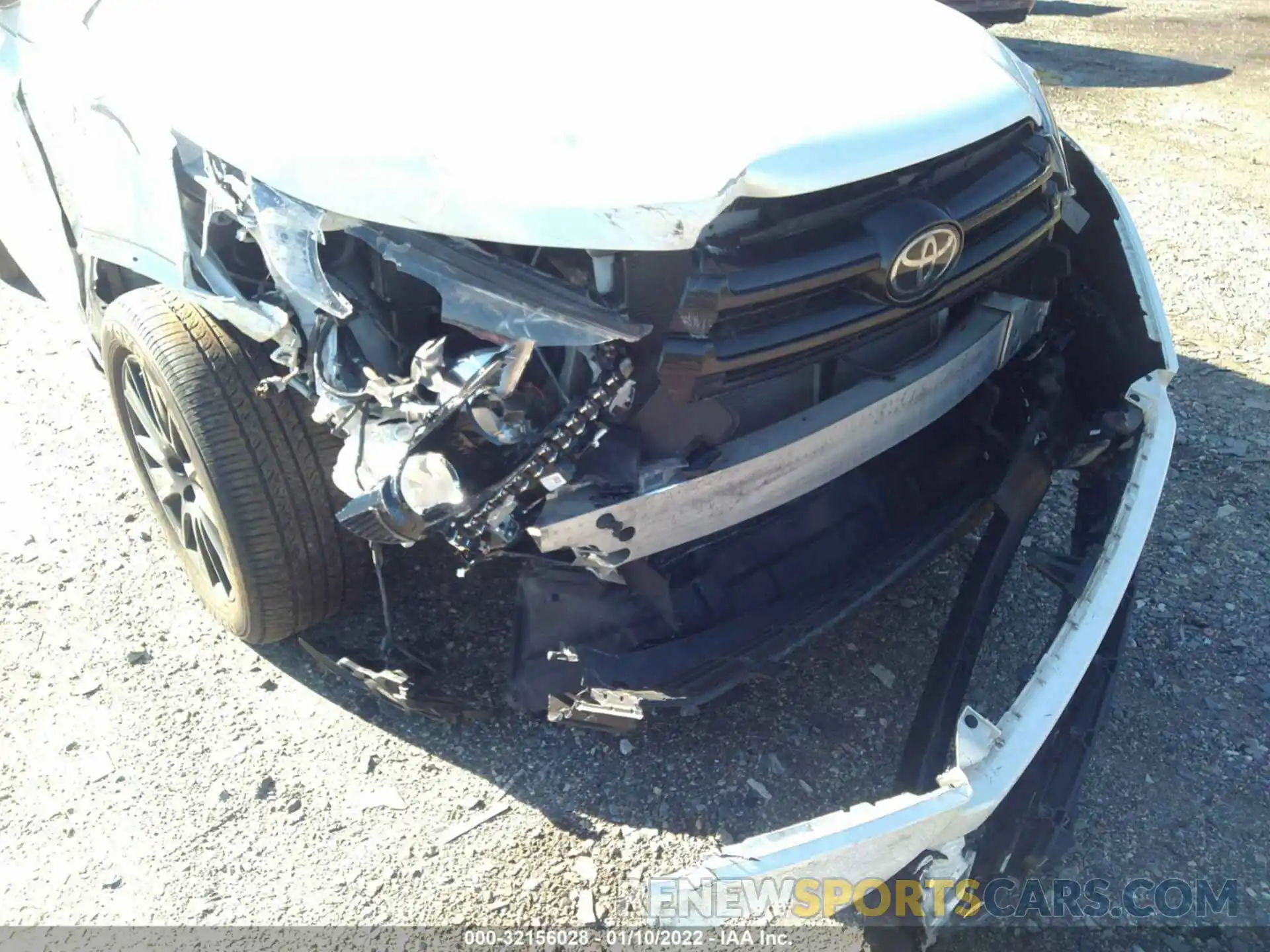 6 Photograph of a damaged car 5TDJZRFH5KS571009 TOYOTA HIGHLANDER 2019