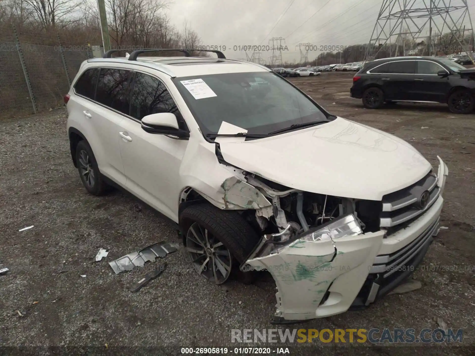 1 Photograph of a damaged car 5TDJZRFH5KS572192 TOYOTA HIGHLANDER 2019