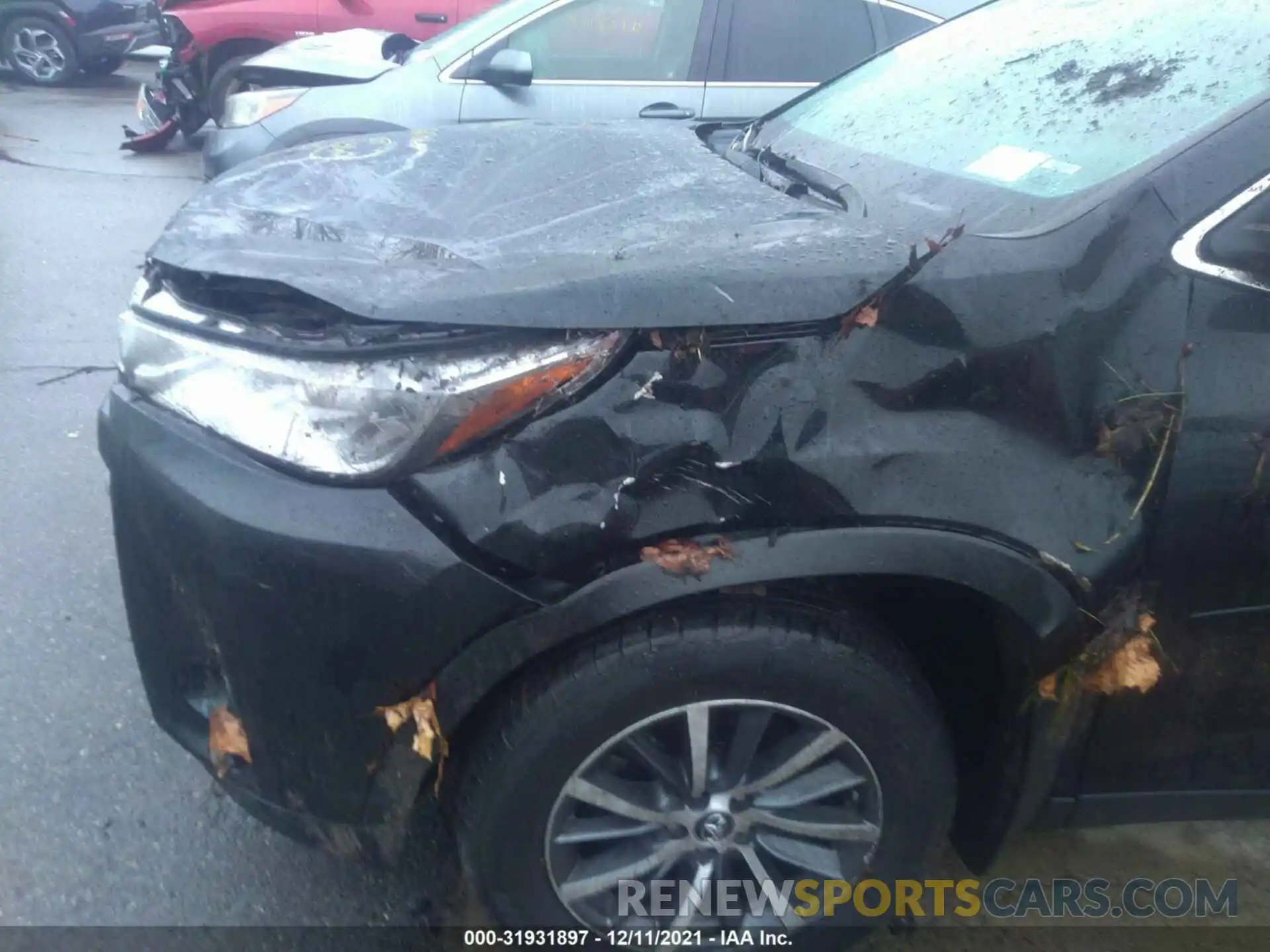 6 Photograph of a damaged car 5TDJZRFH5KS573097 TOYOTA HIGHLANDER 2019