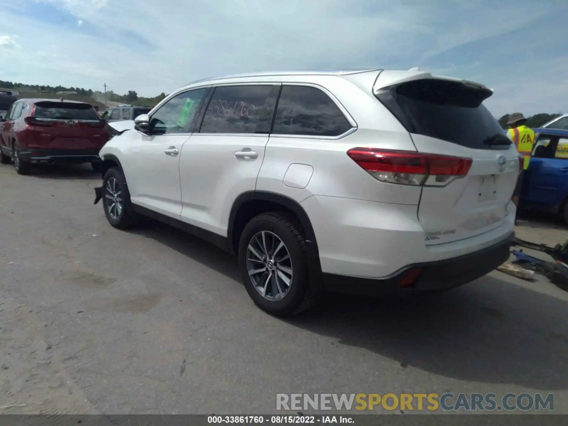 3 Фотография поврежденного автомобиля 5TDJZRFH5KS574069 TOYOTA HIGHLANDER 2019