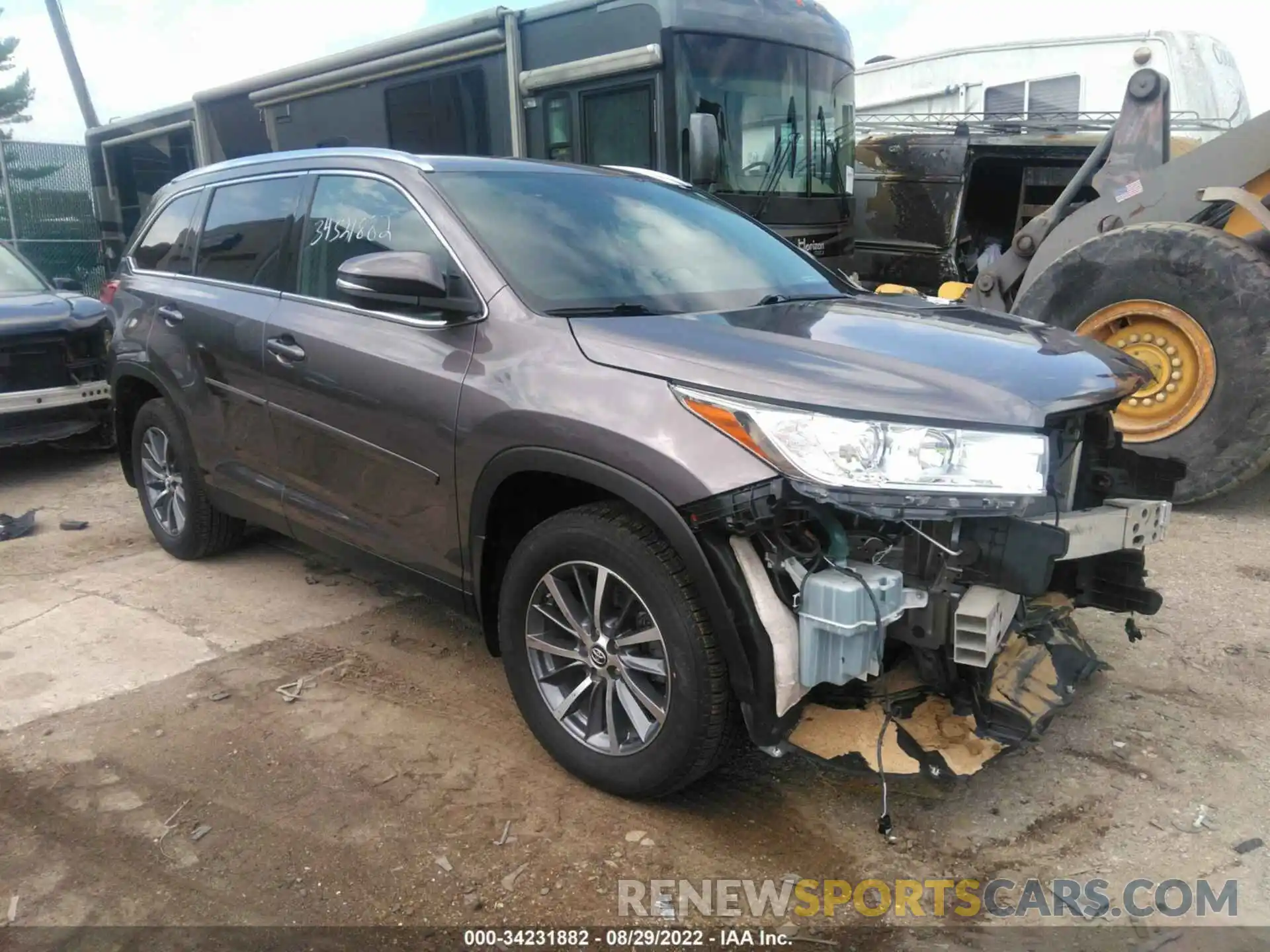 1 Фотография поврежденного автомобиля 5TDJZRFH5KS581393 TOYOTA HIGHLANDER 2019