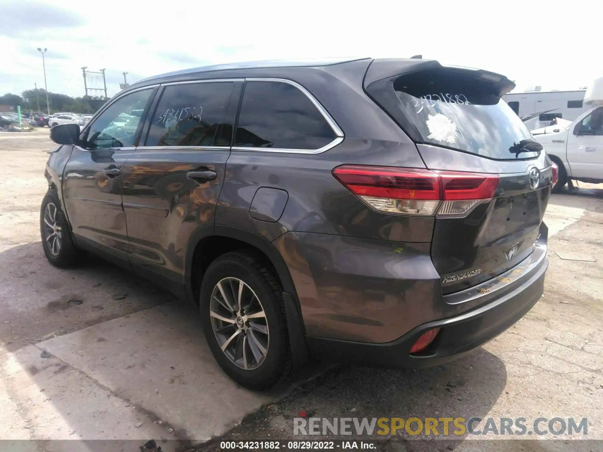 3 Фотография поврежденного автомобиля 5TDJZRFH5KS581393 TOYOTA HIGHLANDER 2019