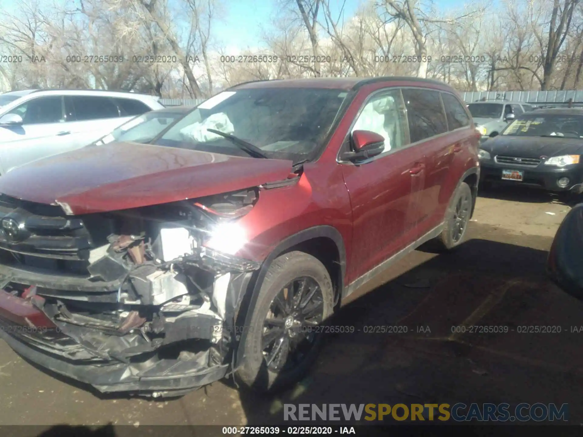 2 Photograph of a damaged car 5TDJZRFH5KS588165 TOYOTA HIGHLANDER 2019